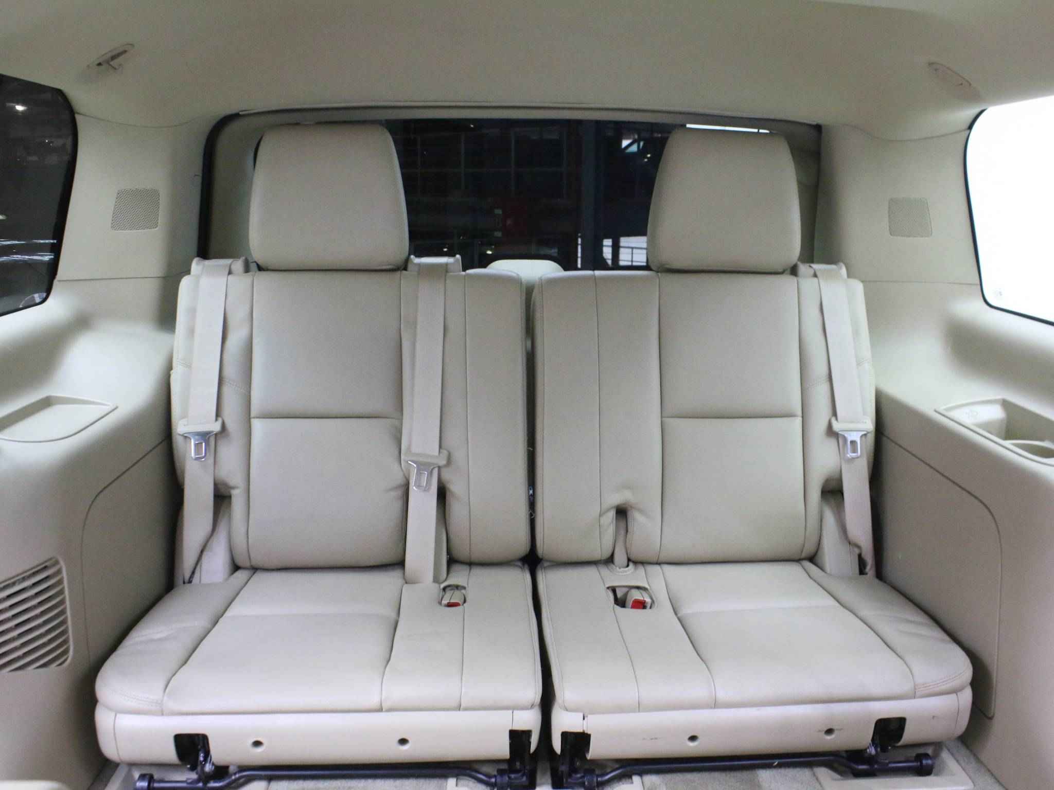 Cadillac Escalade, III