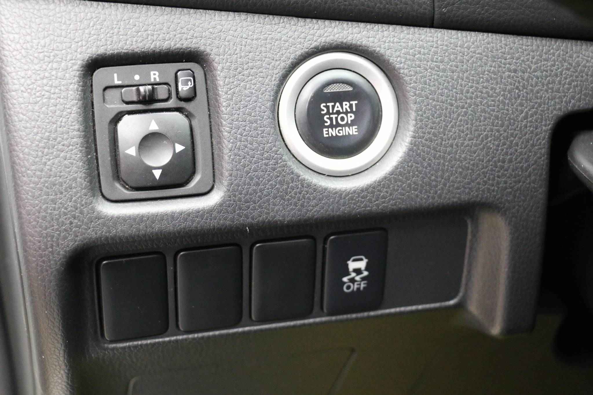 Mitsubishi Pajero Sport, III