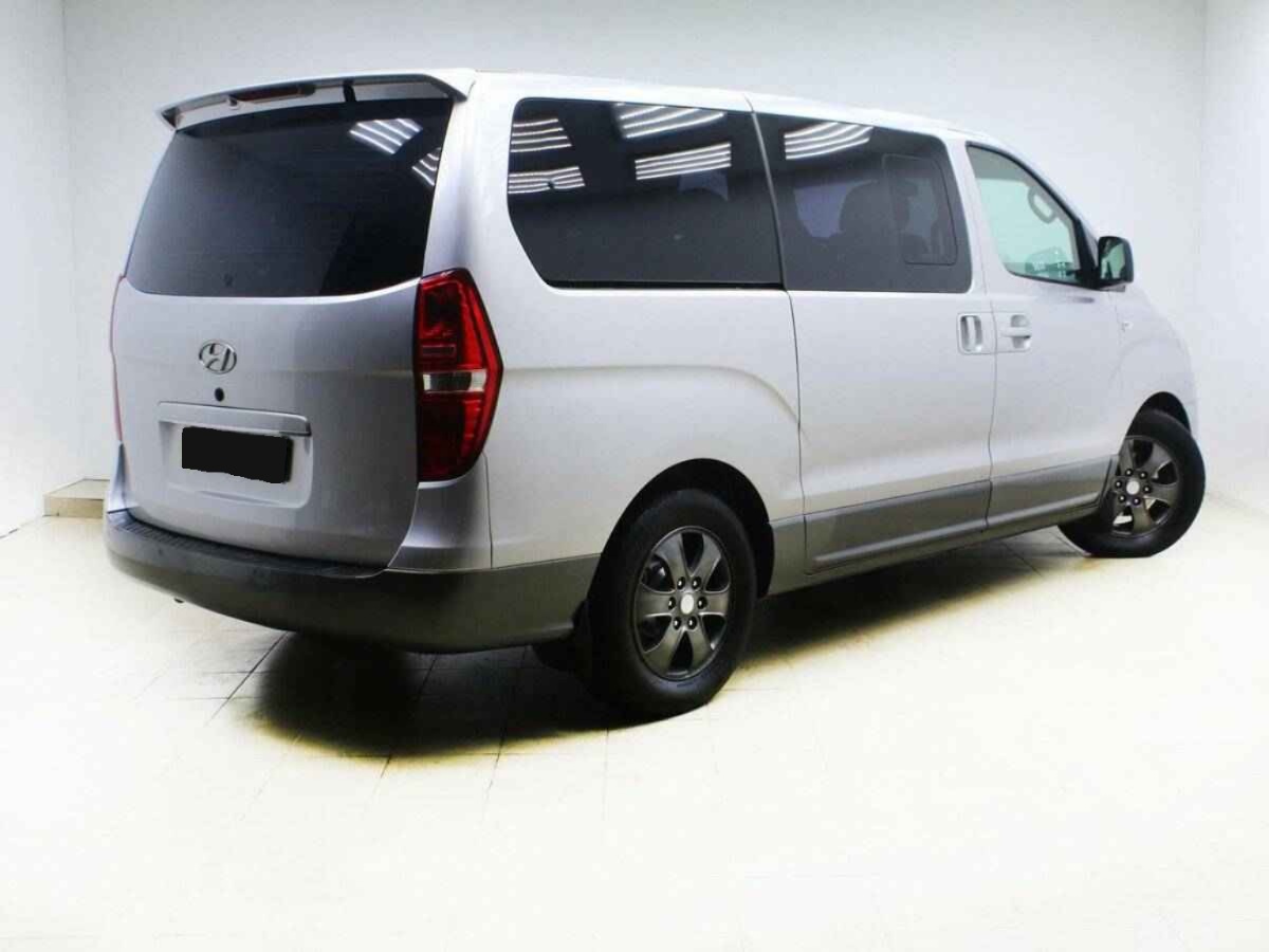 Hyundai Grand Starex, I