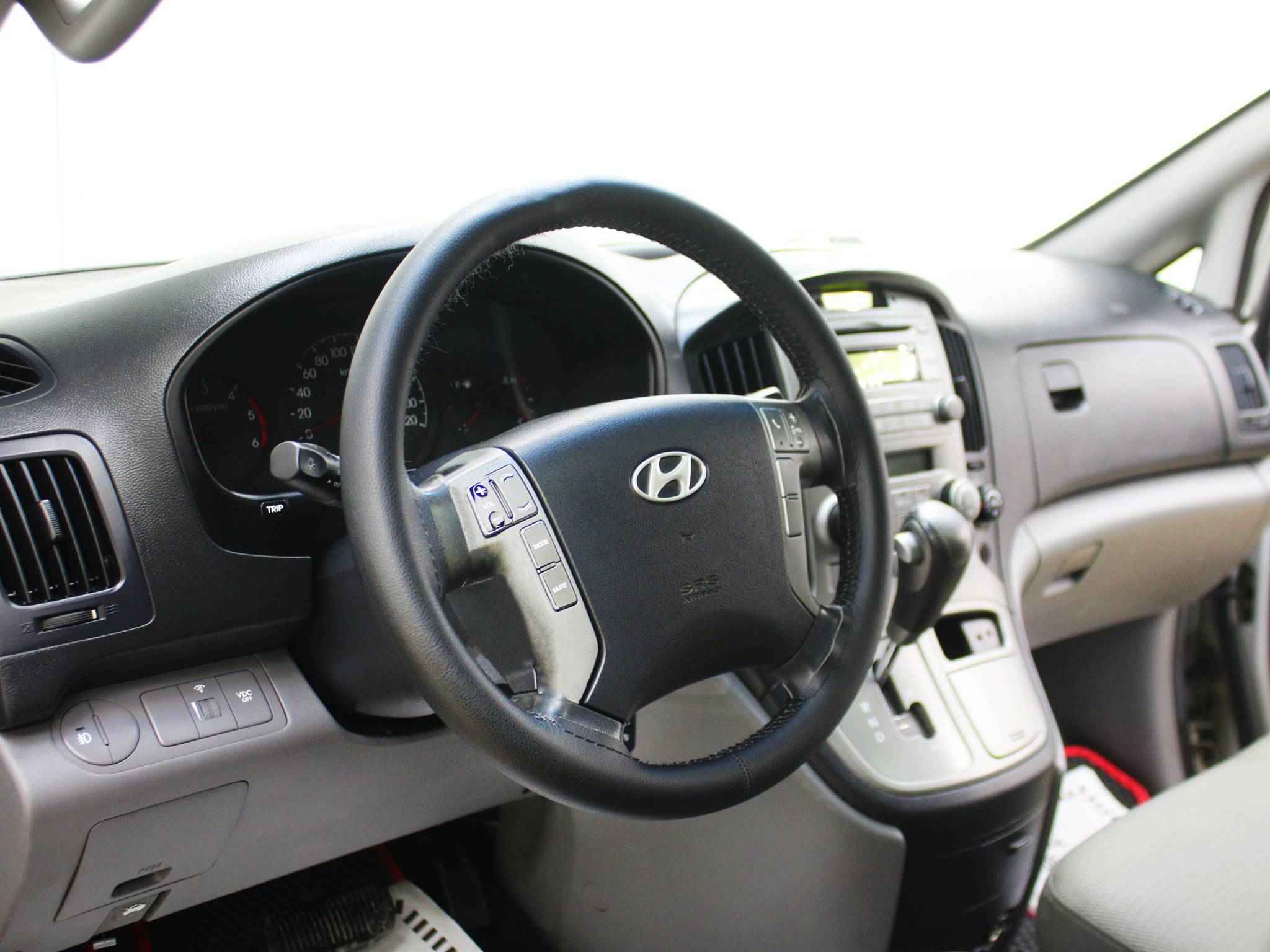 Hyundai Grand Starex, I