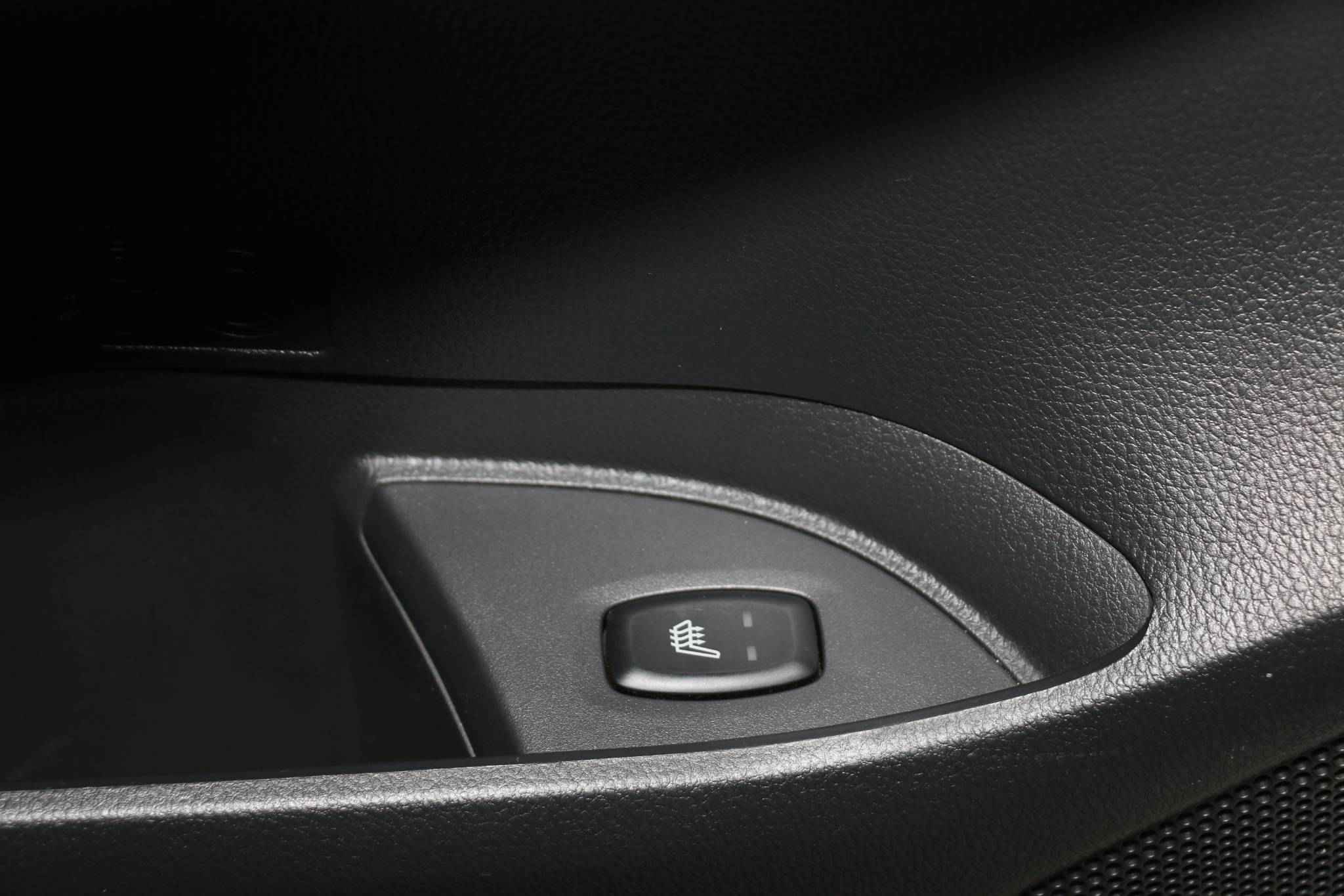 Mitsubishi Pajero Sport, III