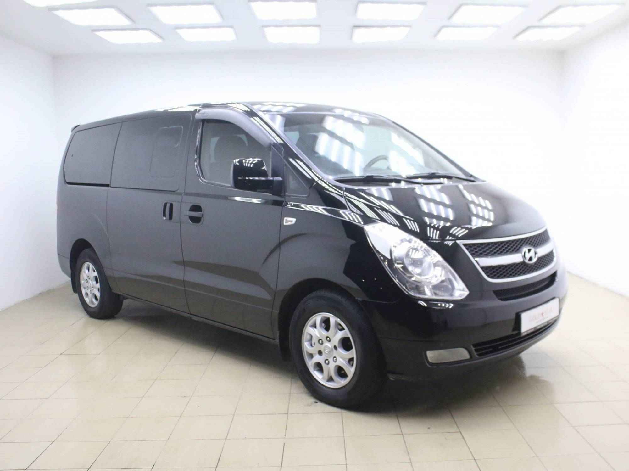 Hyundai Grand Starex, I