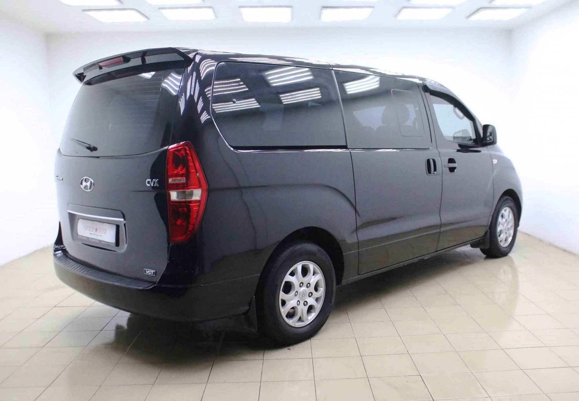 Hyundai Grand Starex, I