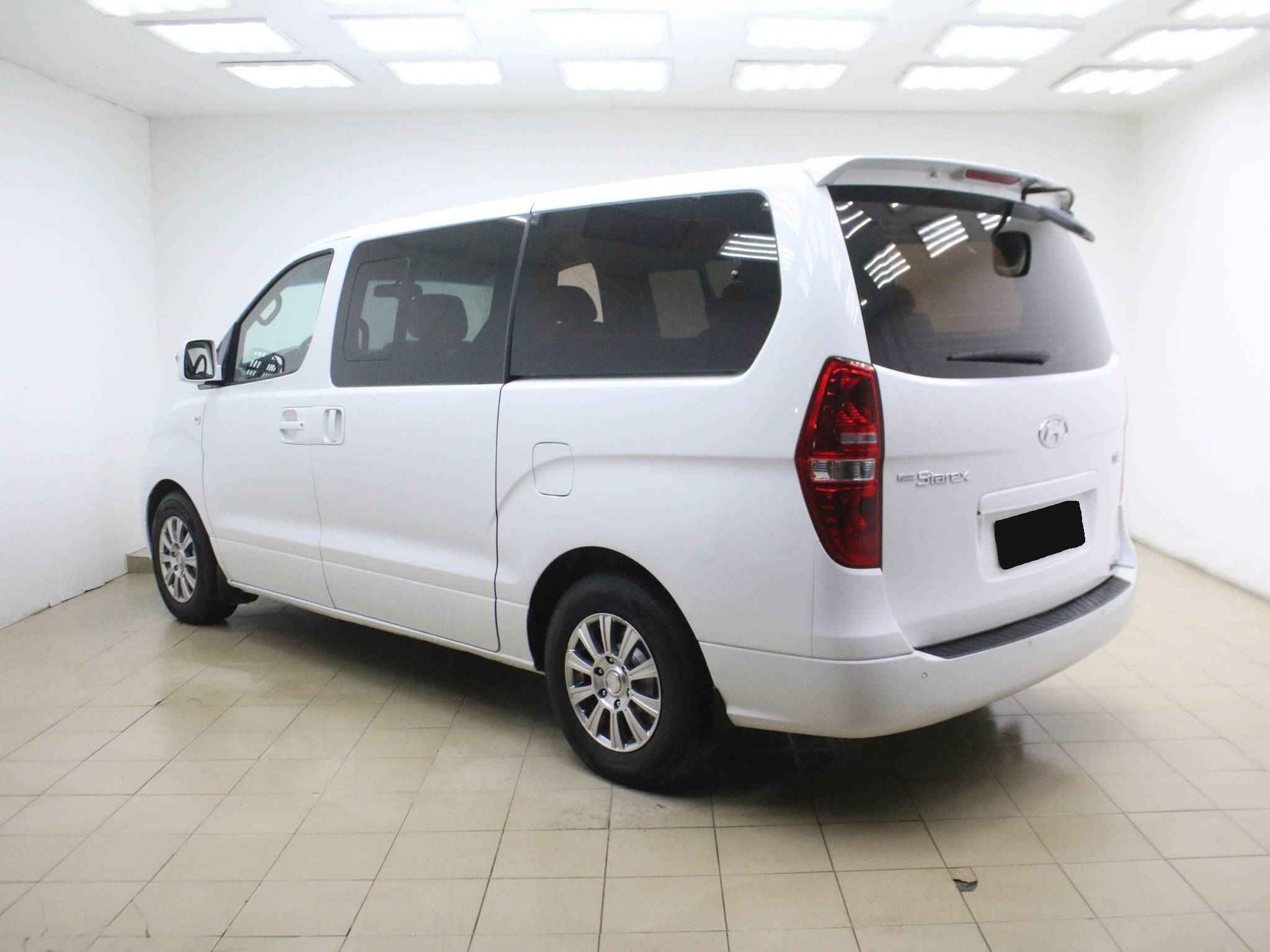 Hyundai Grand Starex, I