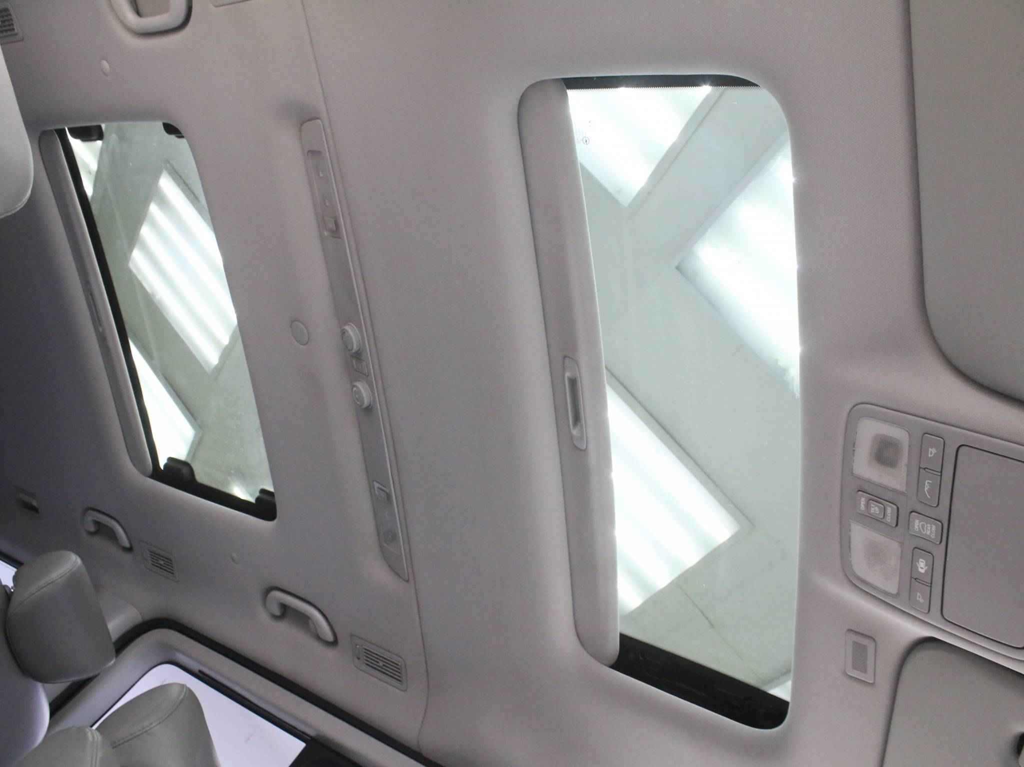 Hyundai Grand Starex, I