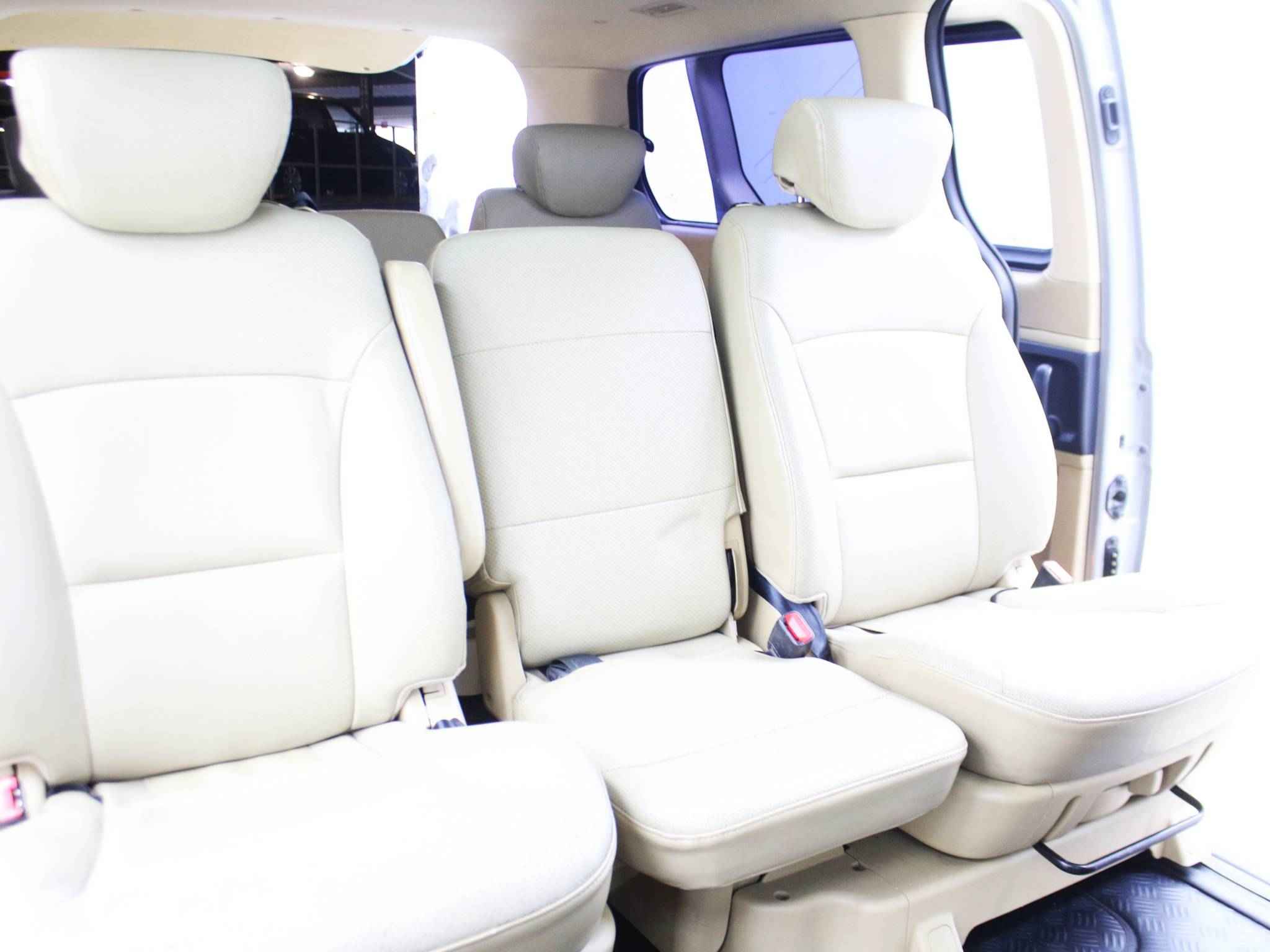 Hyundai Grand Starex, I