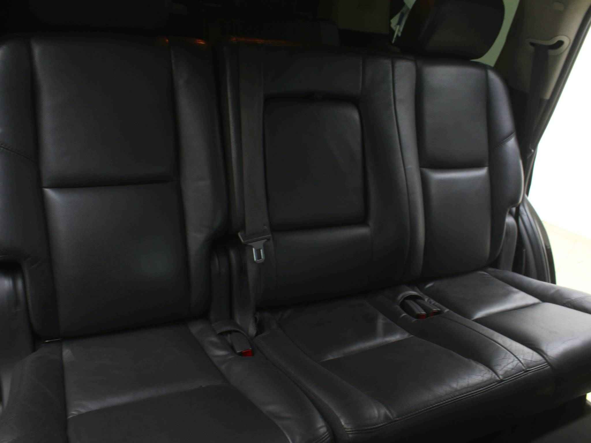 Cadillac Escalade, III