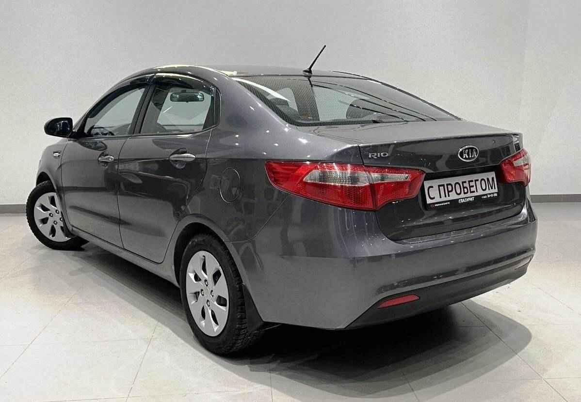 Kia Rio, III