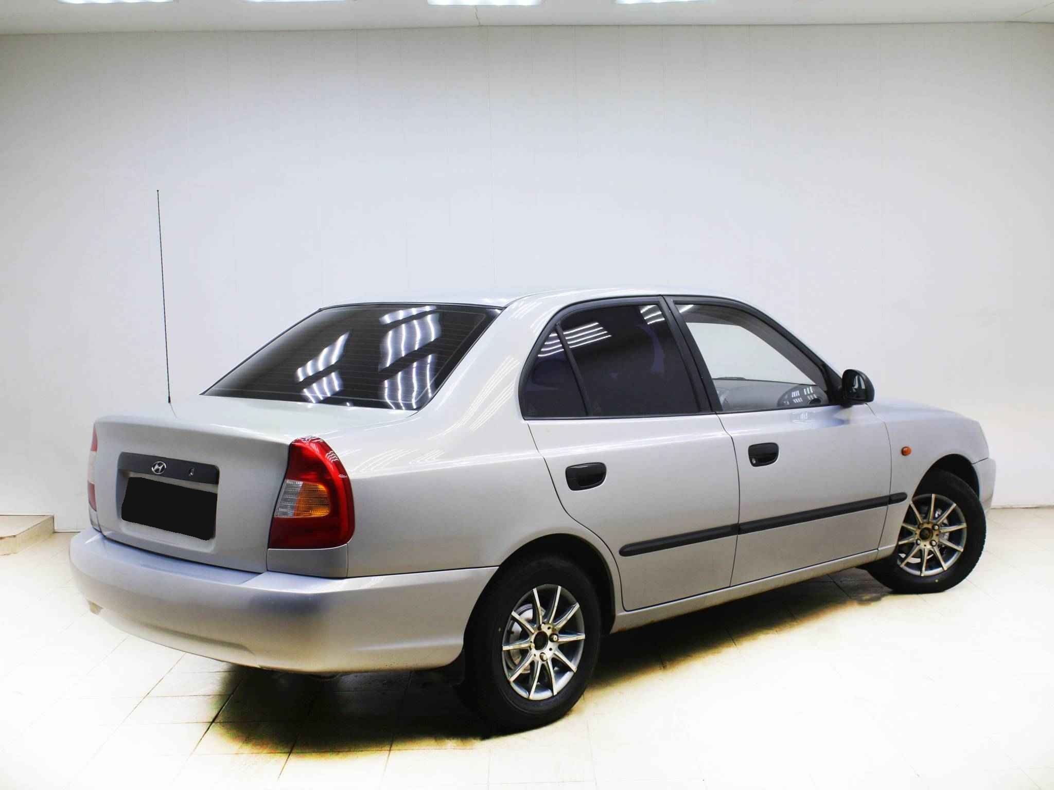 Hyundai Accent, II