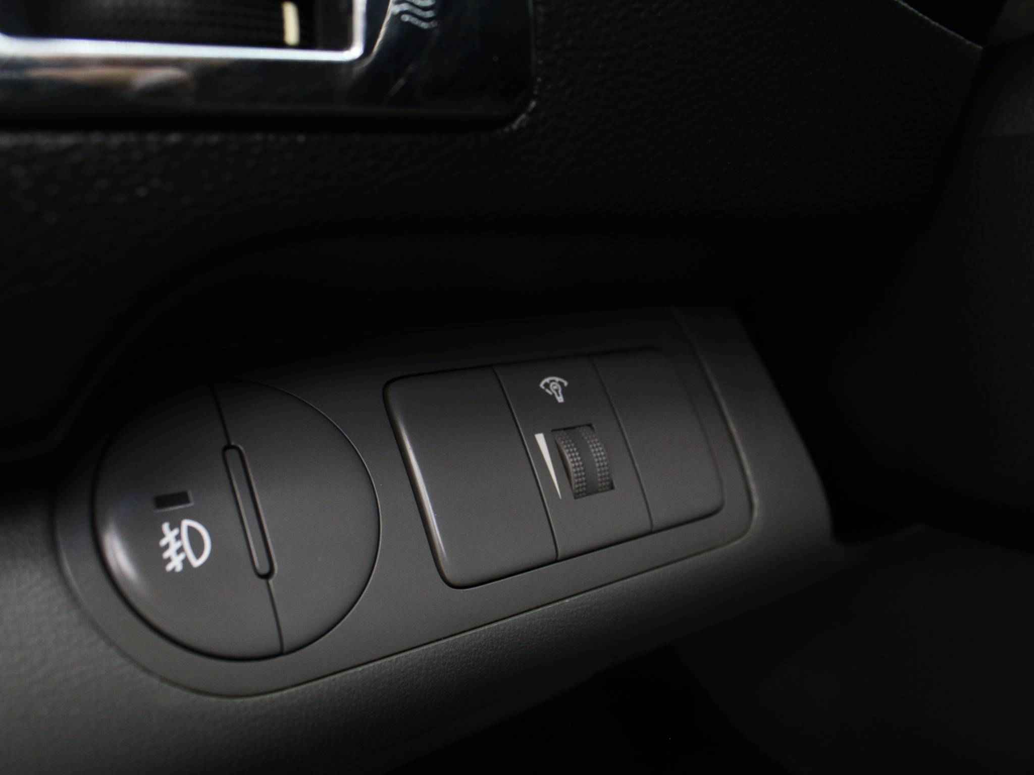 Hyundai Grand Starex, I