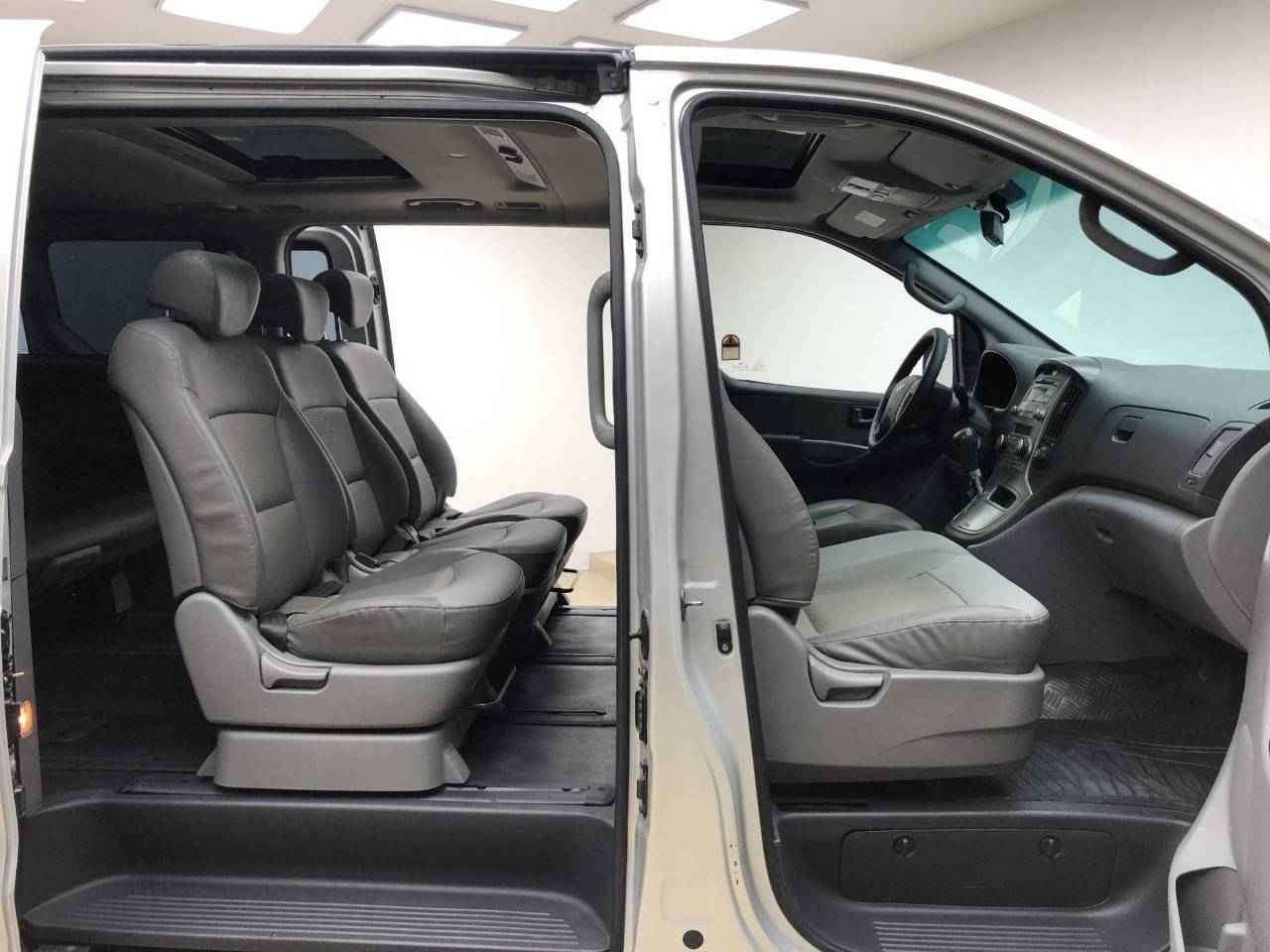 Hyundai Grand Starex, I