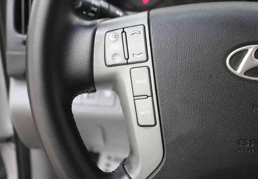 Hyundai Grand Starex, I