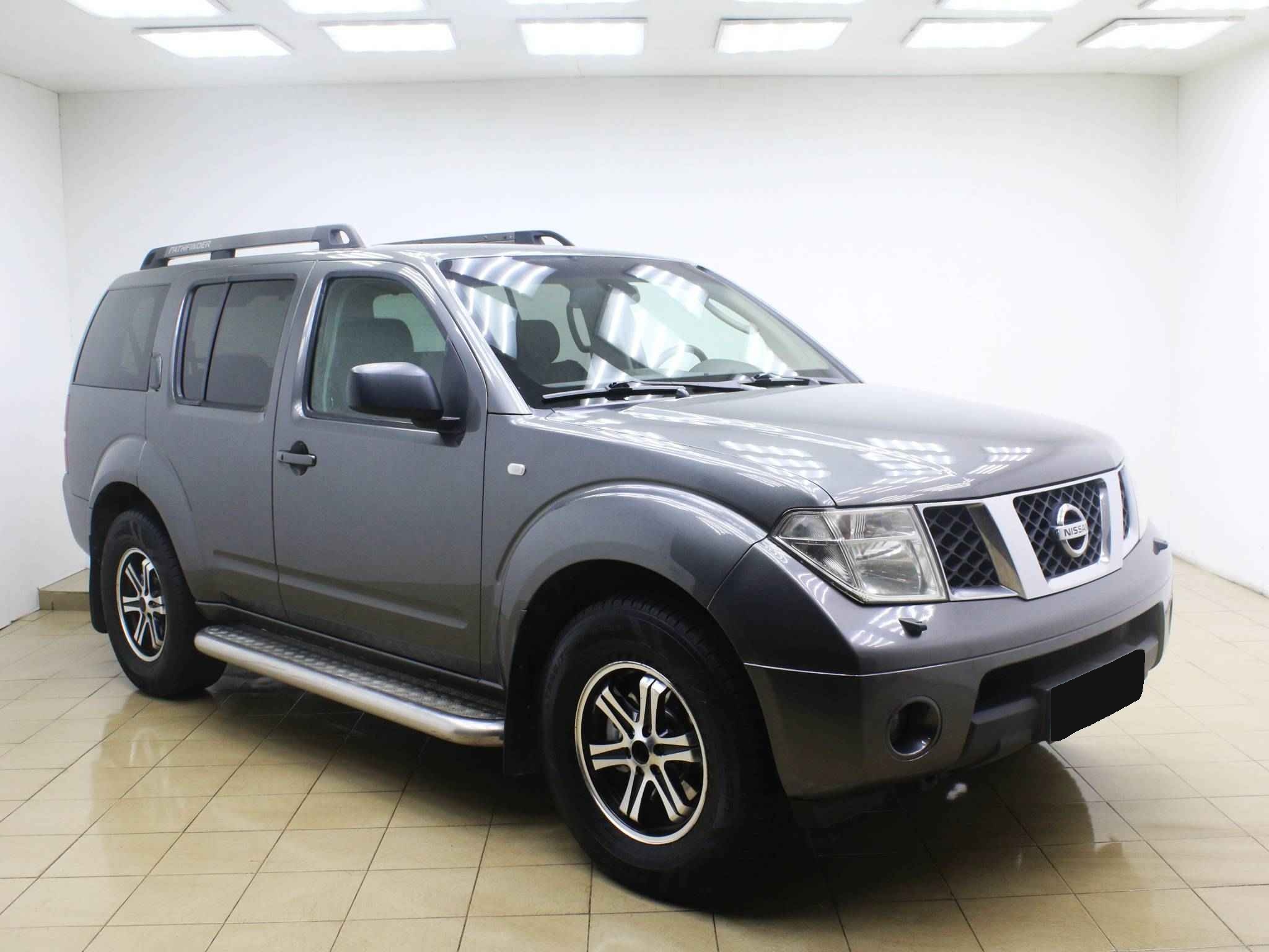 Nissan Pathfinder, III