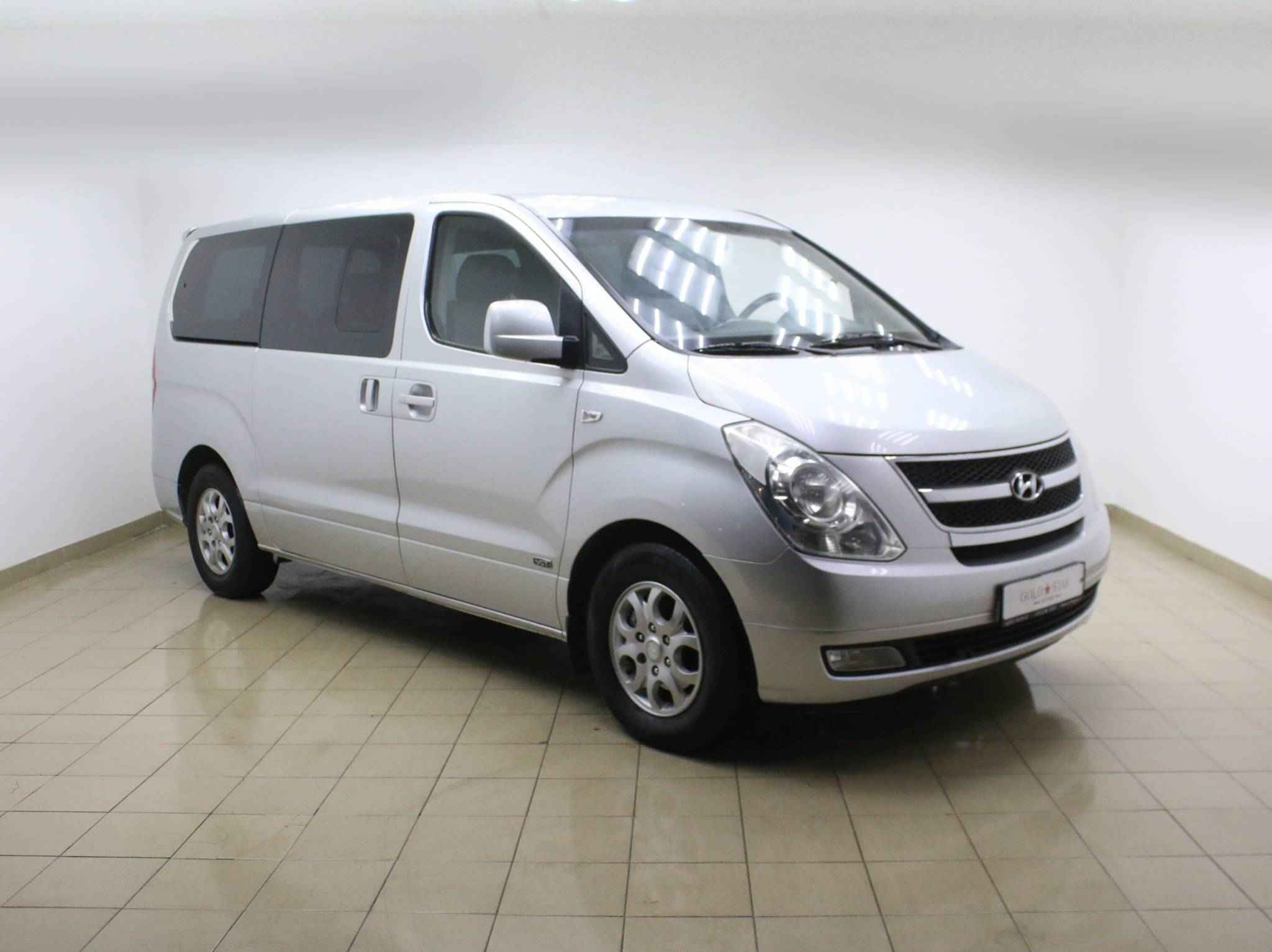 Hyundai Grand Starex, I