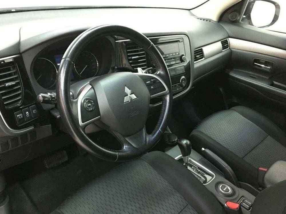 Mitsubishi Outlander, III