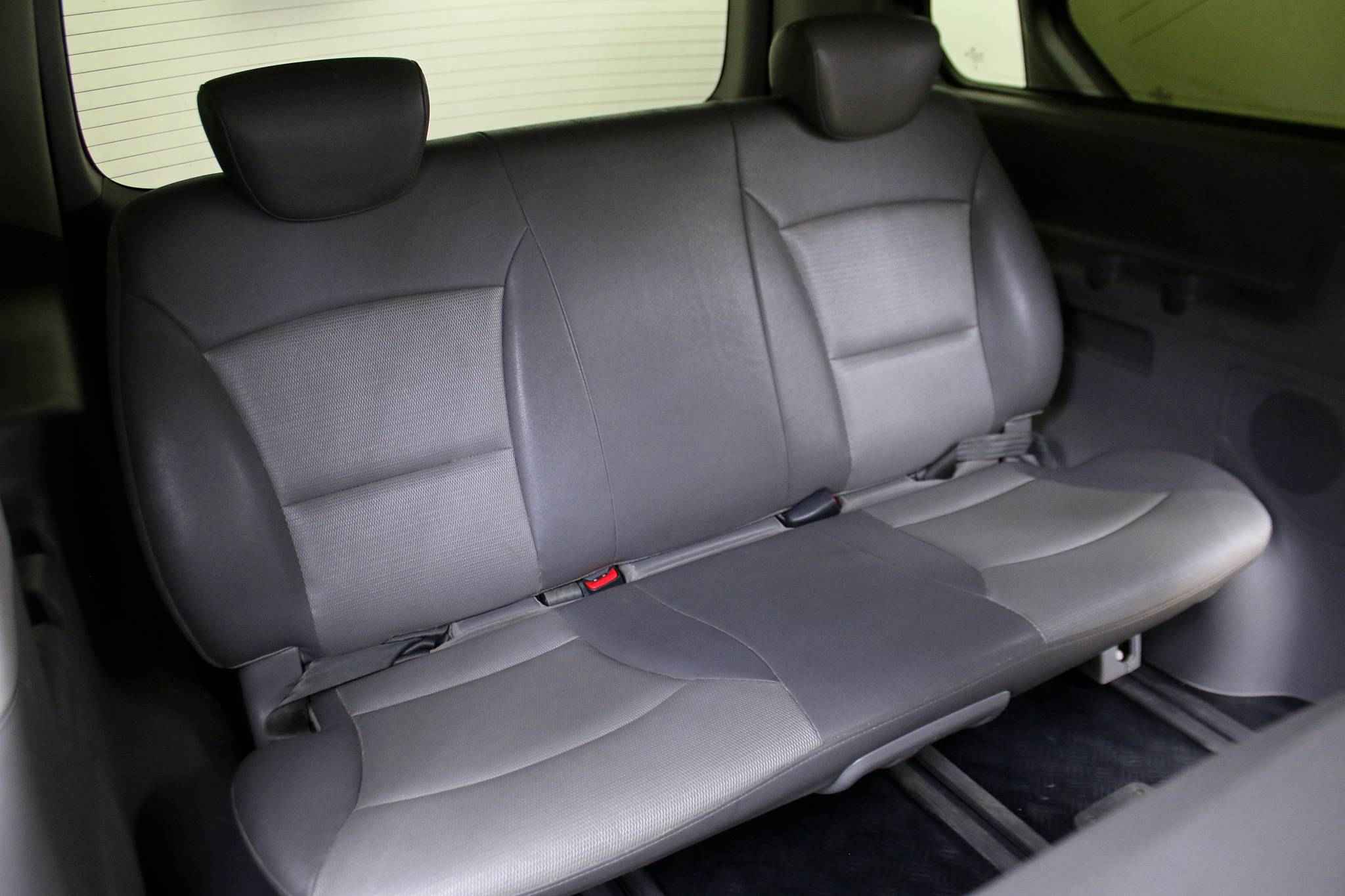 Hyundai Grand Starex, I