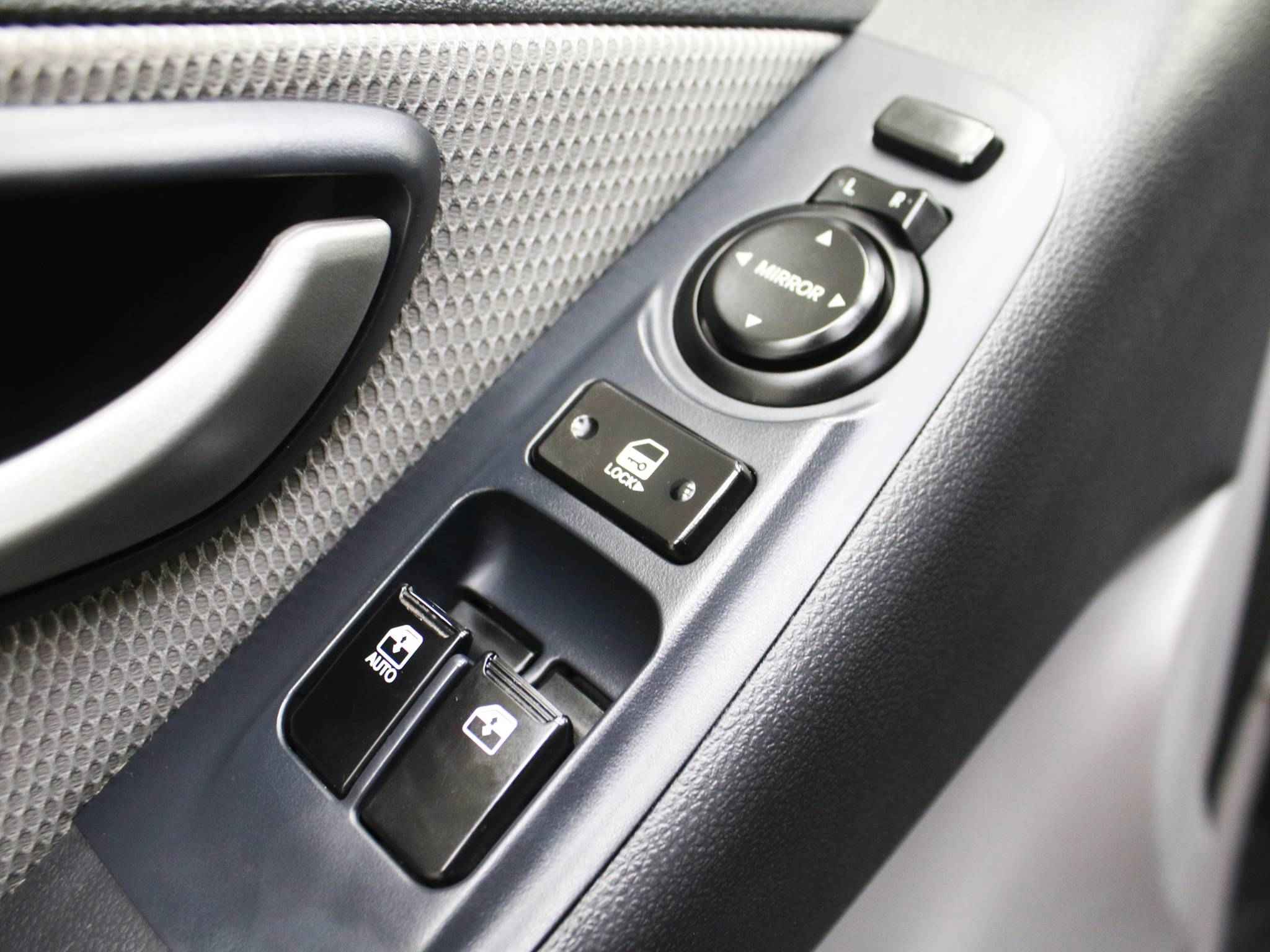 Hyundai Grand Starex, I