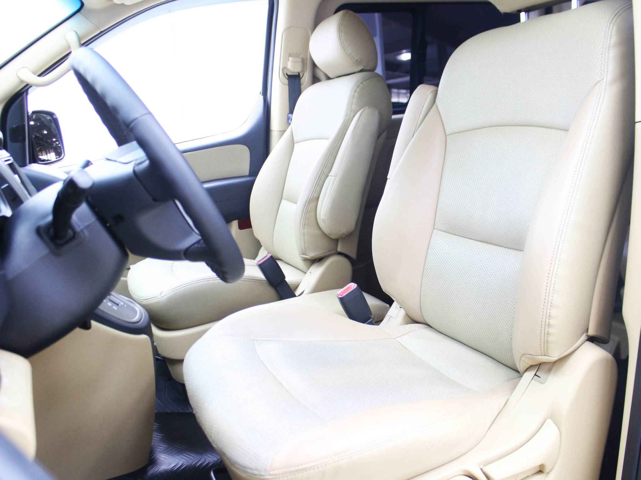 Hyundai Grand Starex, I