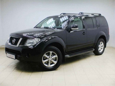 Nissan Pathfinder, III