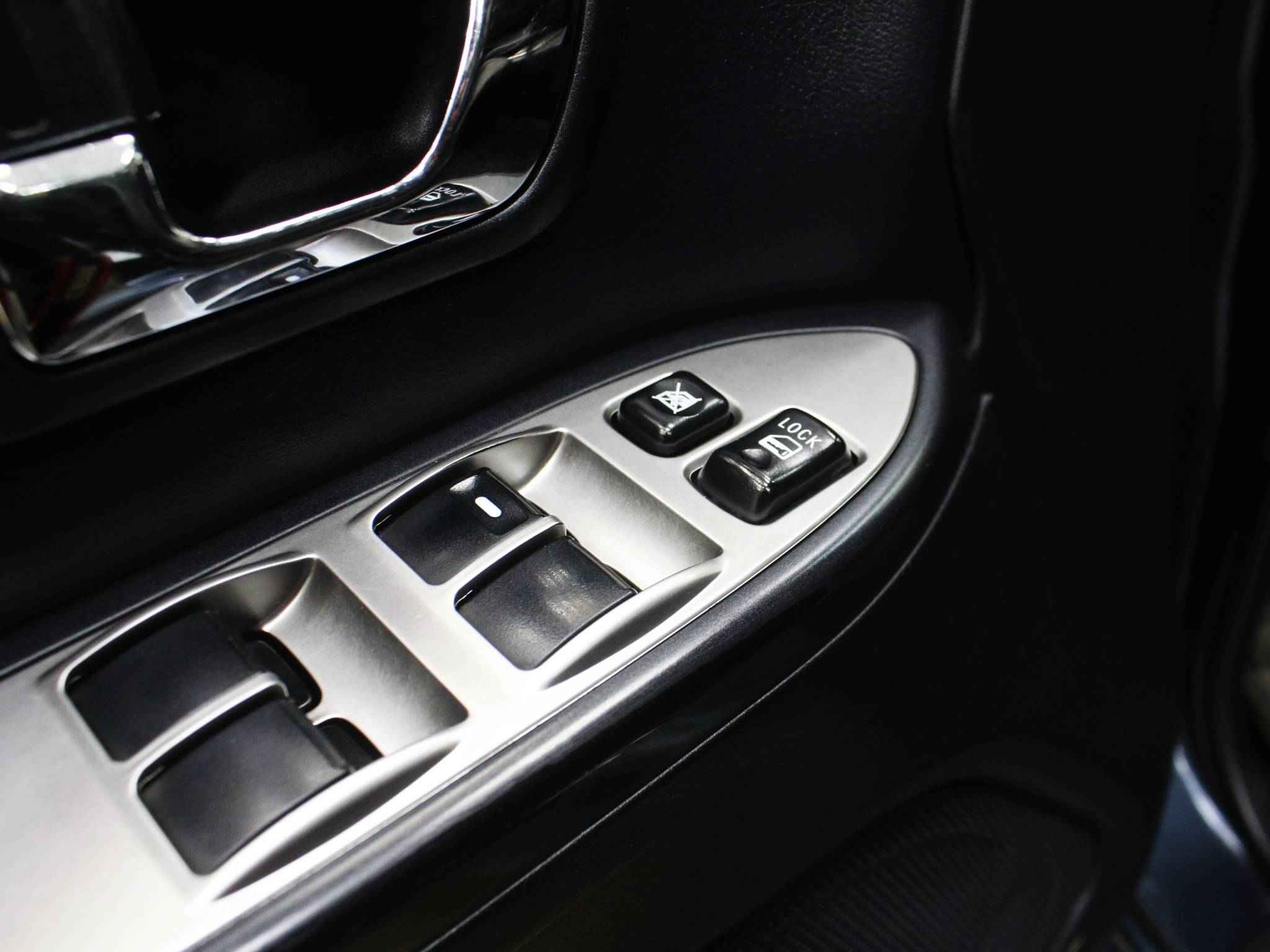 Mitsubishi Pajero, IV