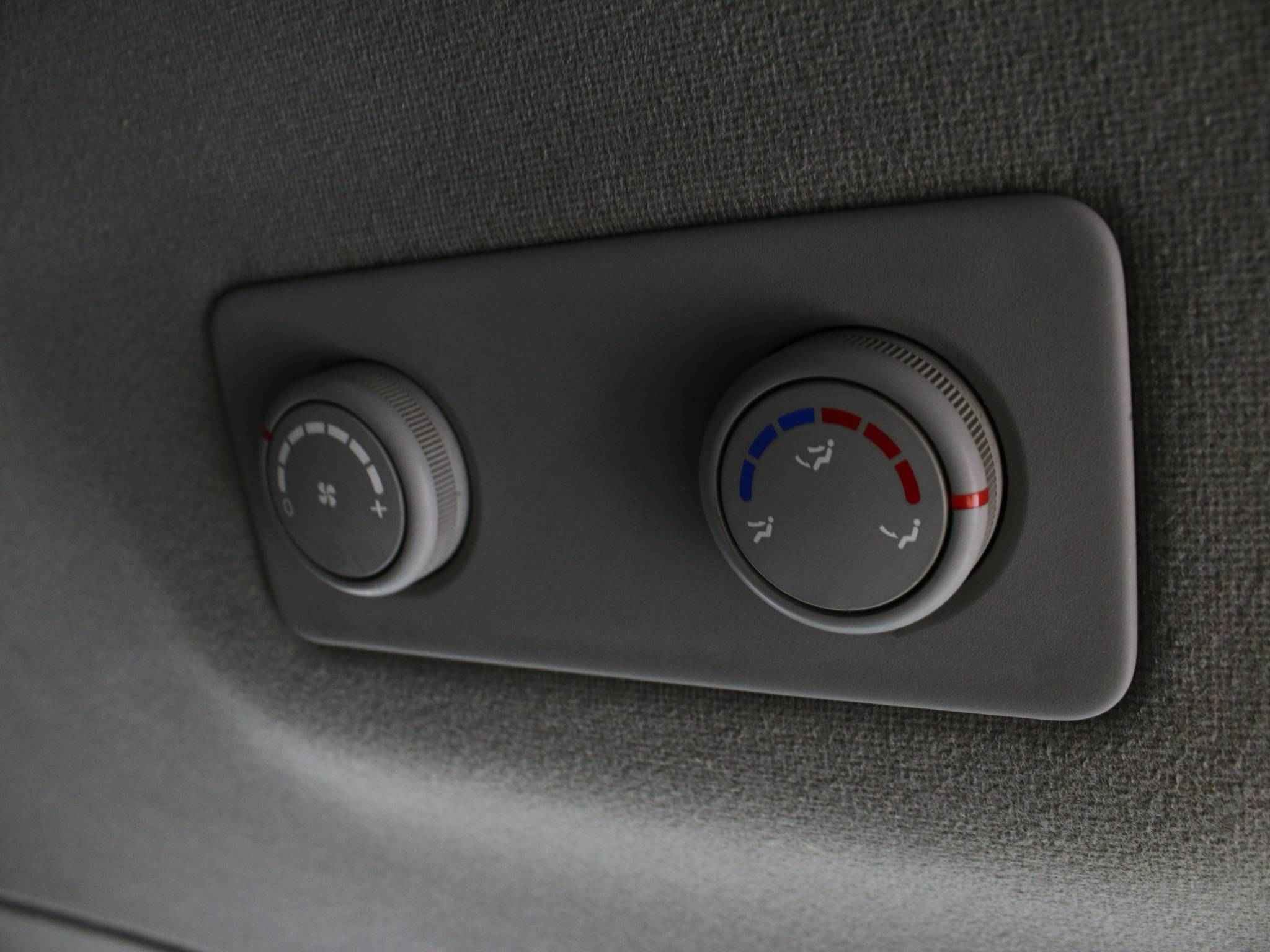 Hyundai Grand Starex, I