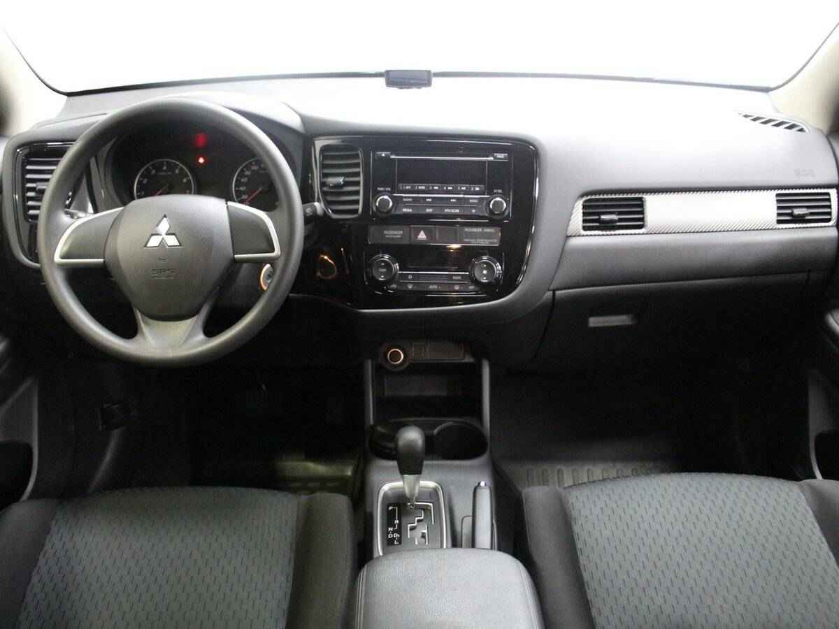 Mitsubishi Outlander, III