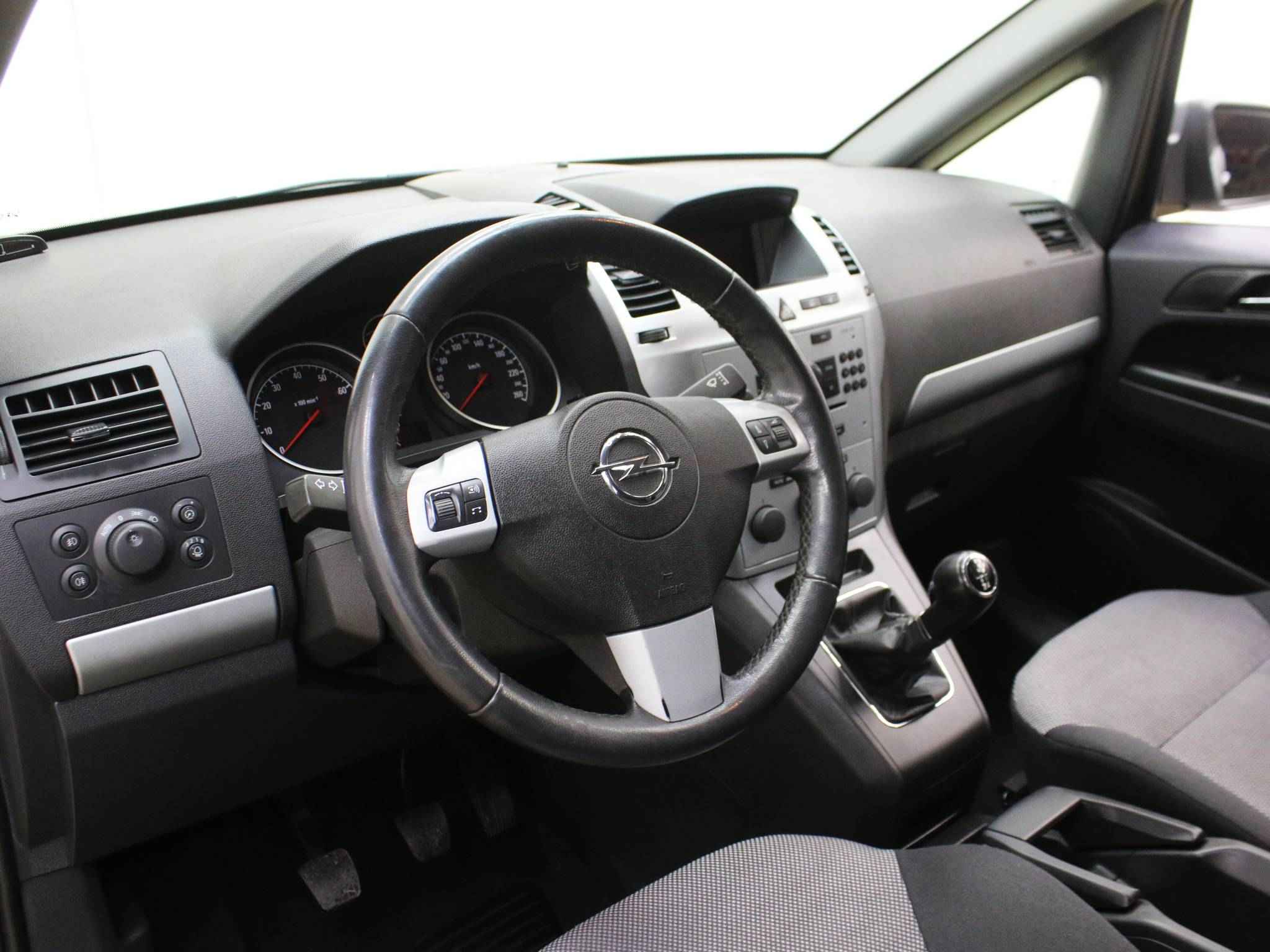 Opel Zafira, B Рестайлинг