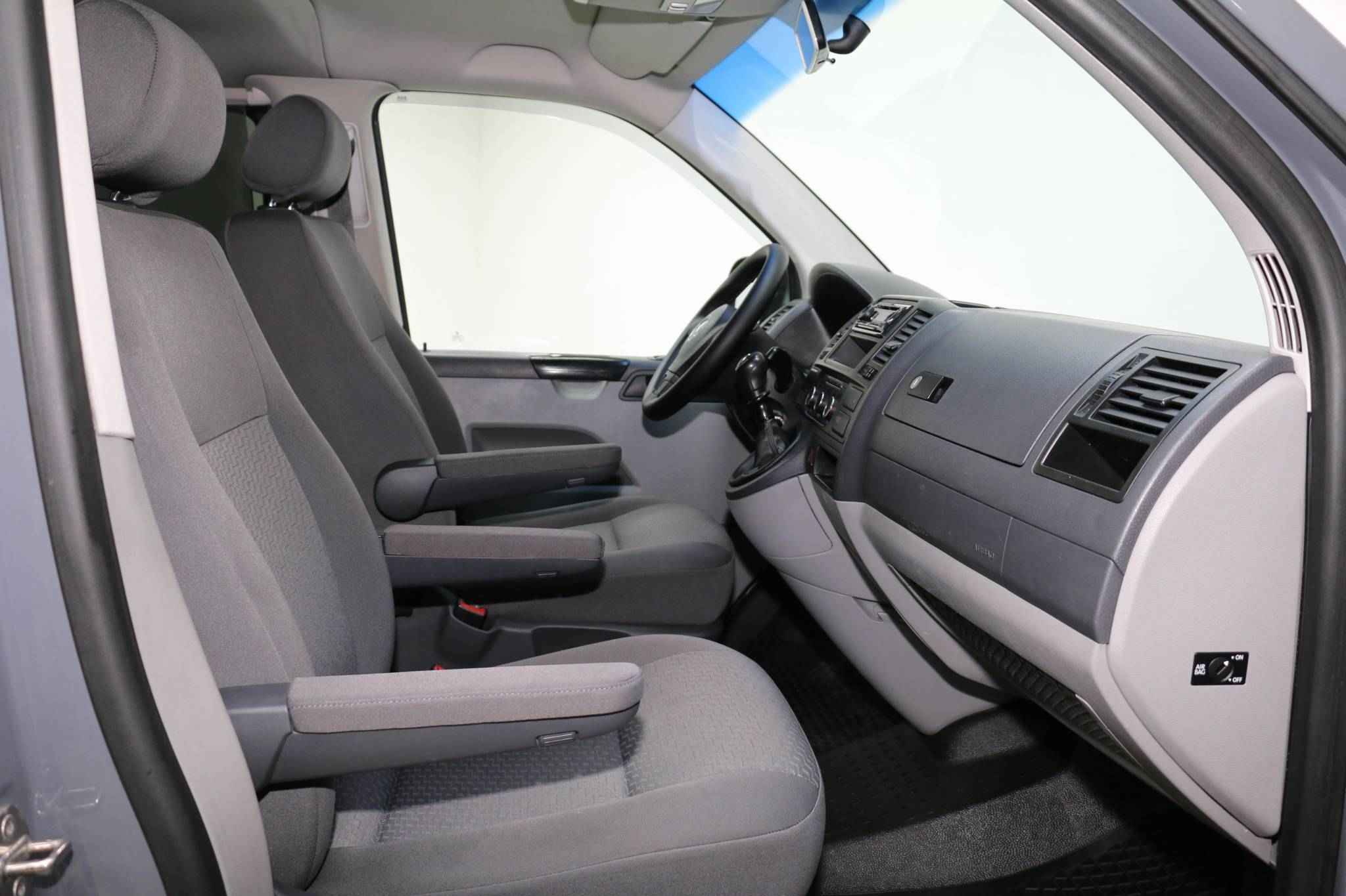 Volkswagen Caravelle, T5 Рестайлинг