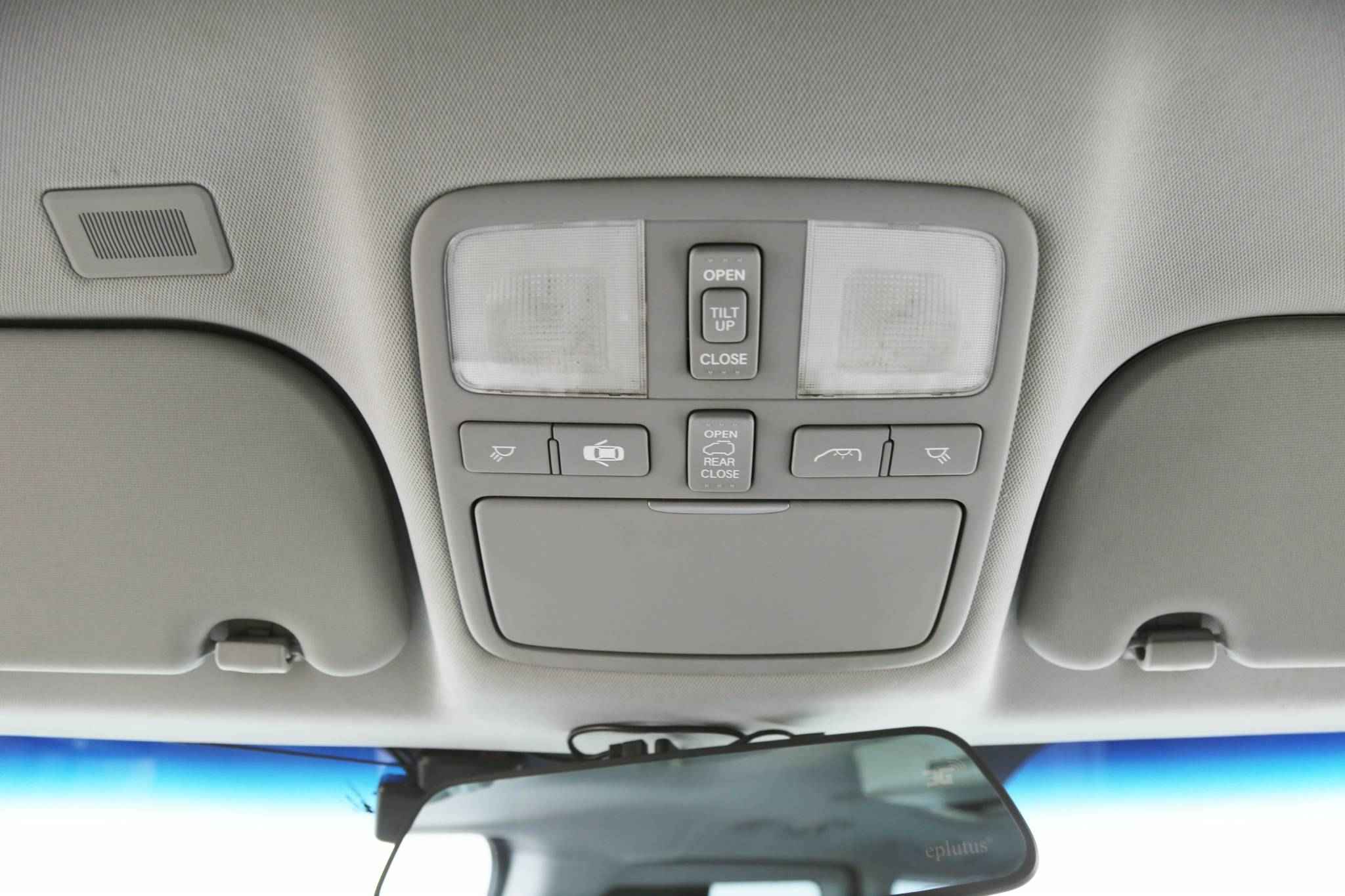 Hyundai Grand Starex, I