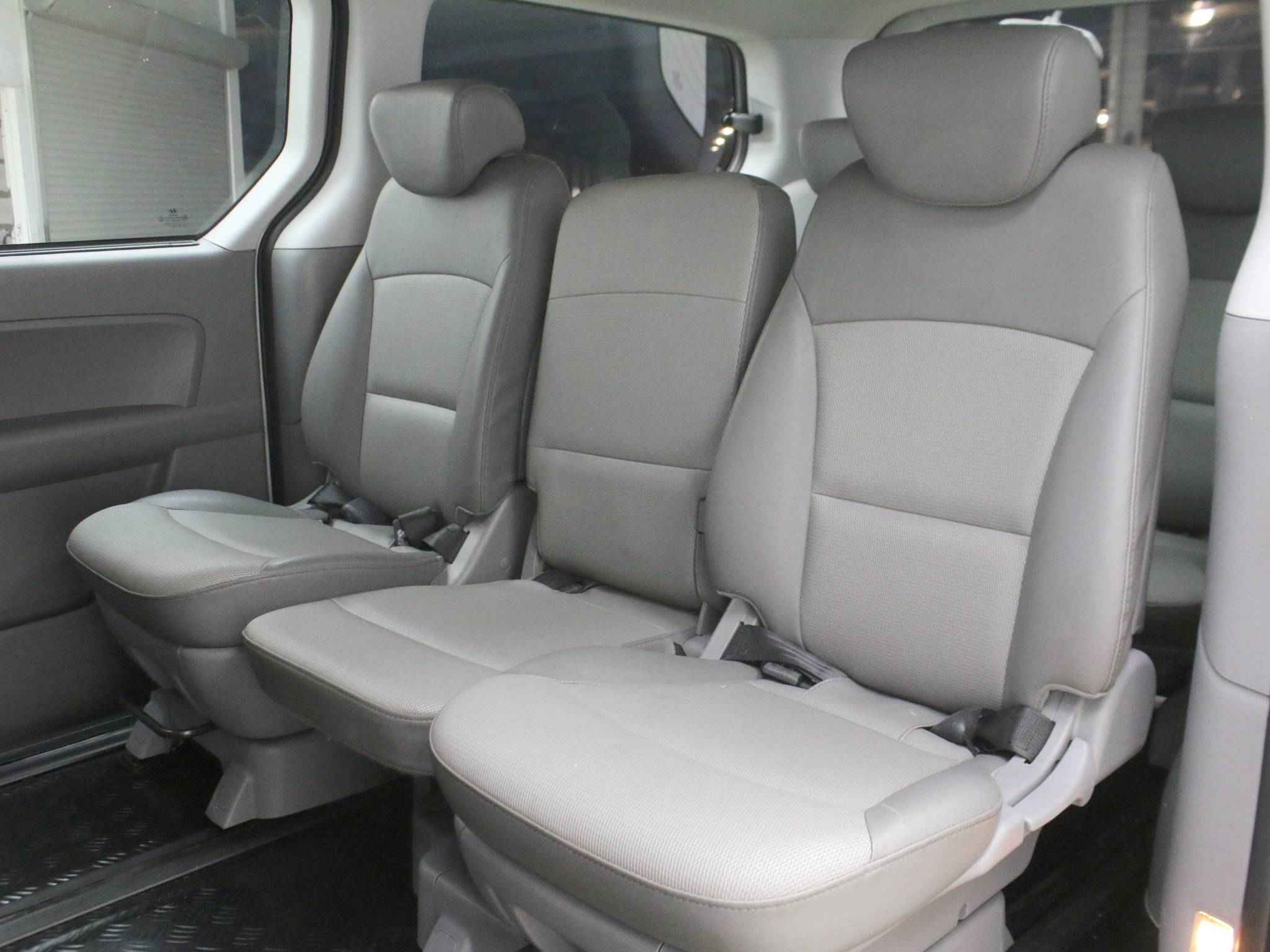 Hyundai Grand Starex, I