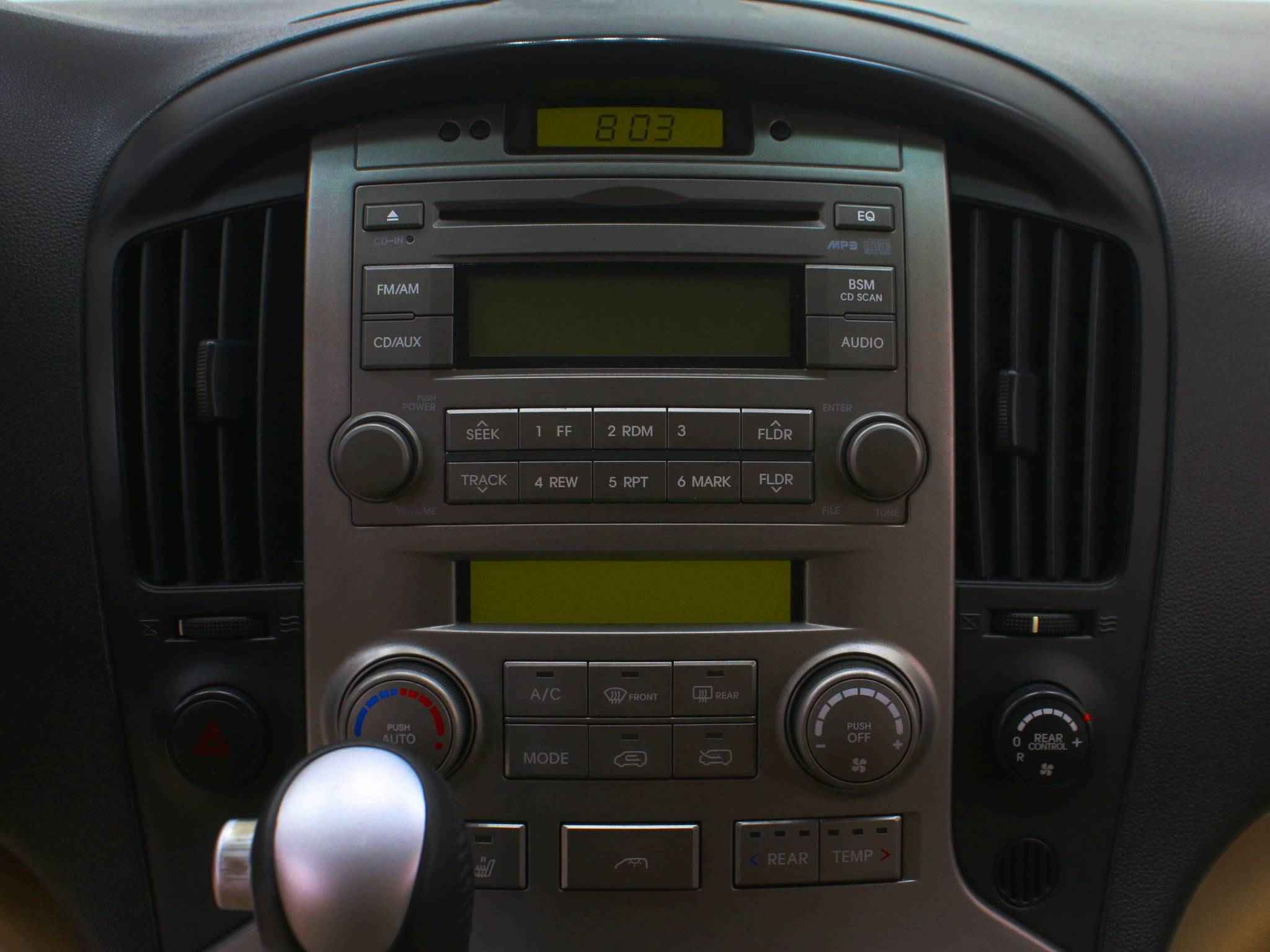 Hyundai Grand Starex, I