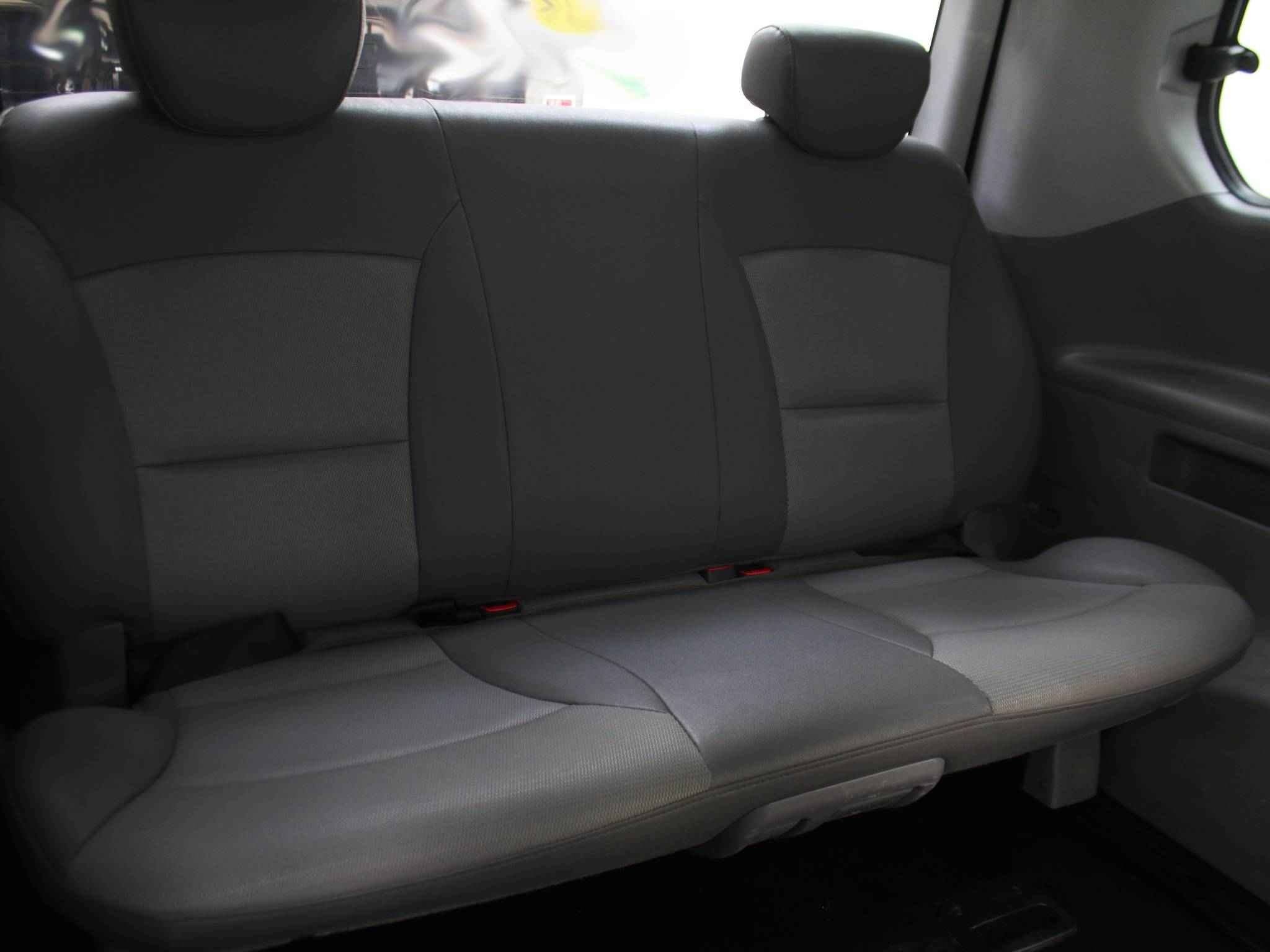 Hyundai Grand Starex, I