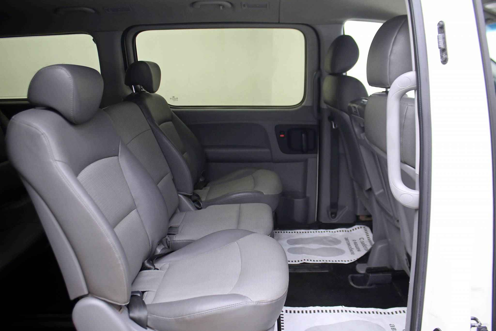 Hyundai Grand Starex, I