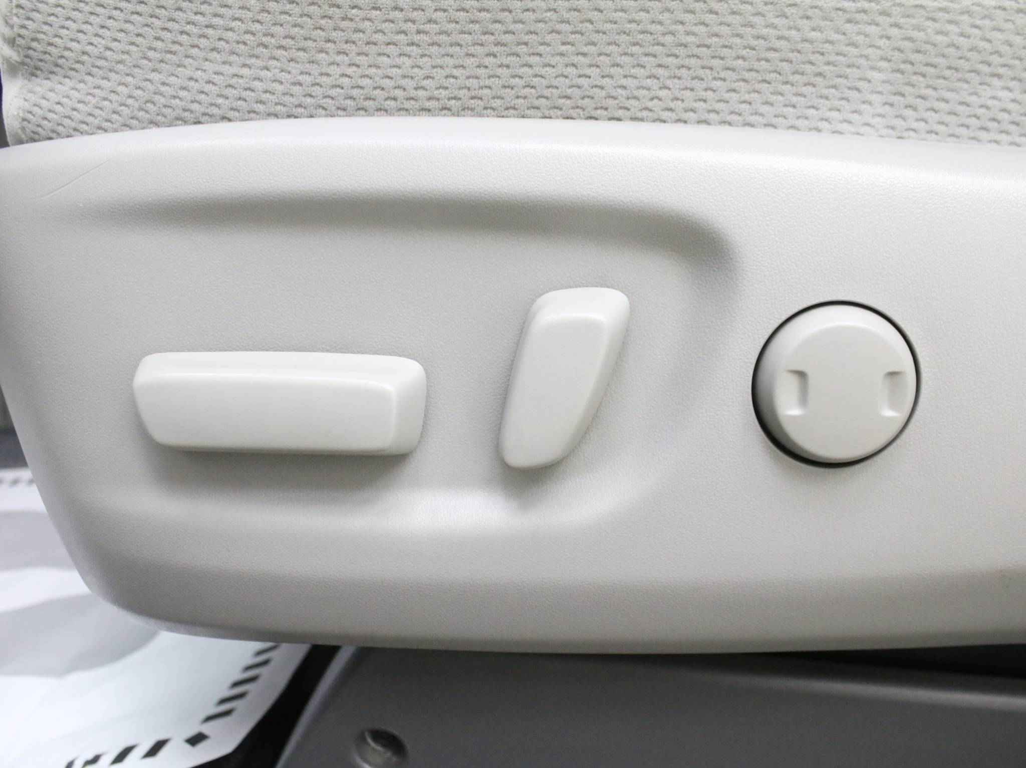 Toyota Sienna, III Рестайлинг