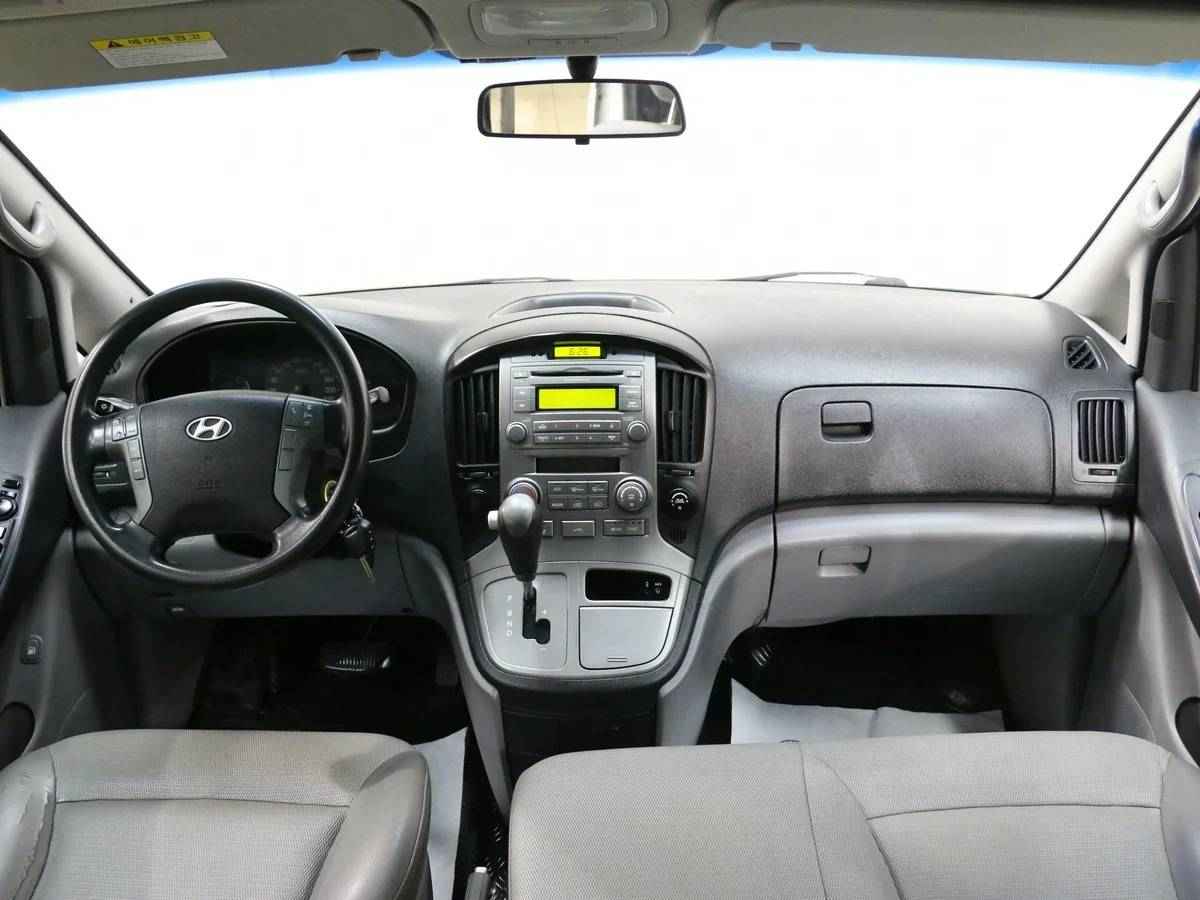 Hyundai Grand Starex, I