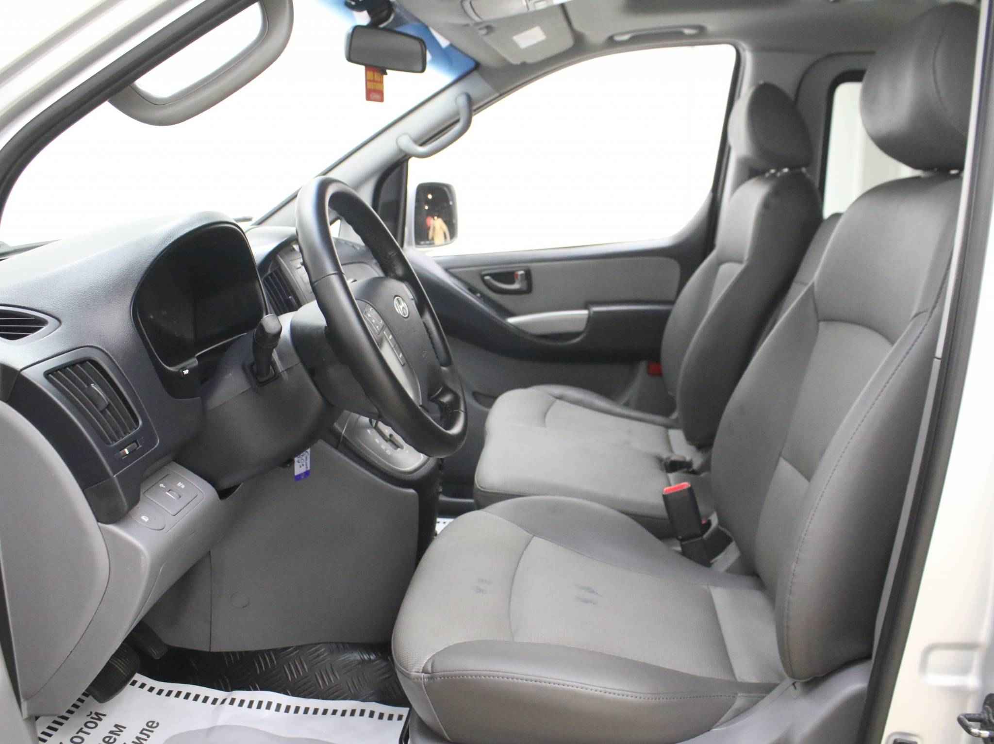 Hyundai Grand Starex, I