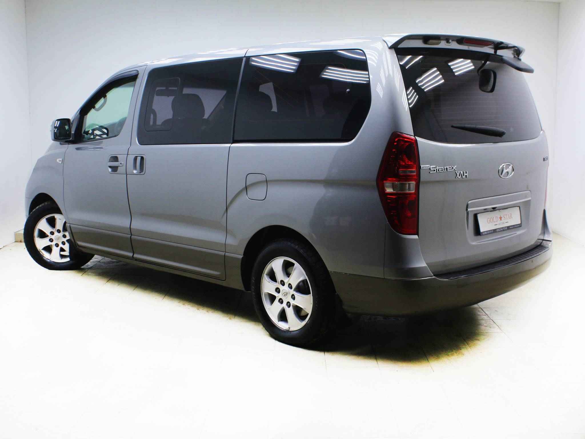 Hyundai Grand Starex, I