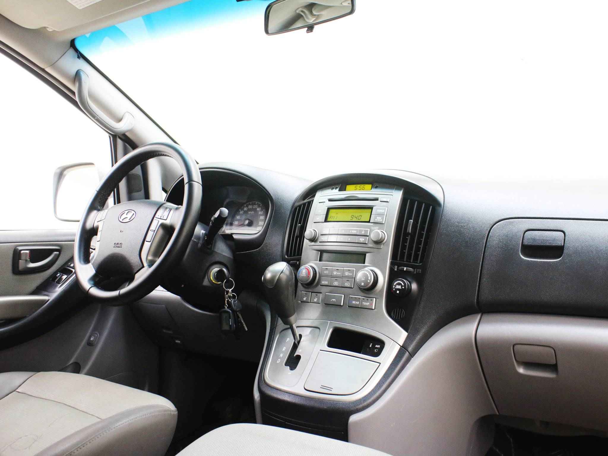 Hyundai Grand Starex, I