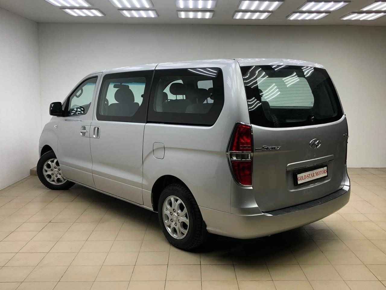 Hyundai Grand Starex, I