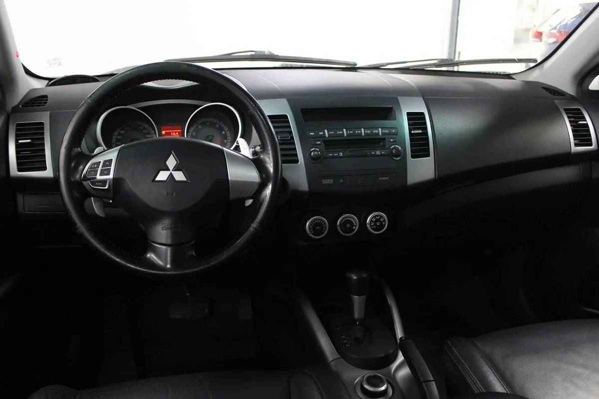 Mitsubishi Outlander, II