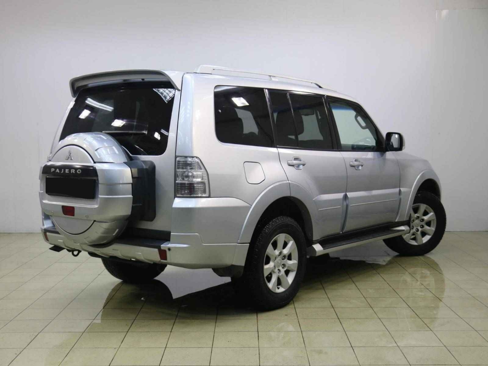 Mitsubishi Pajero, IV