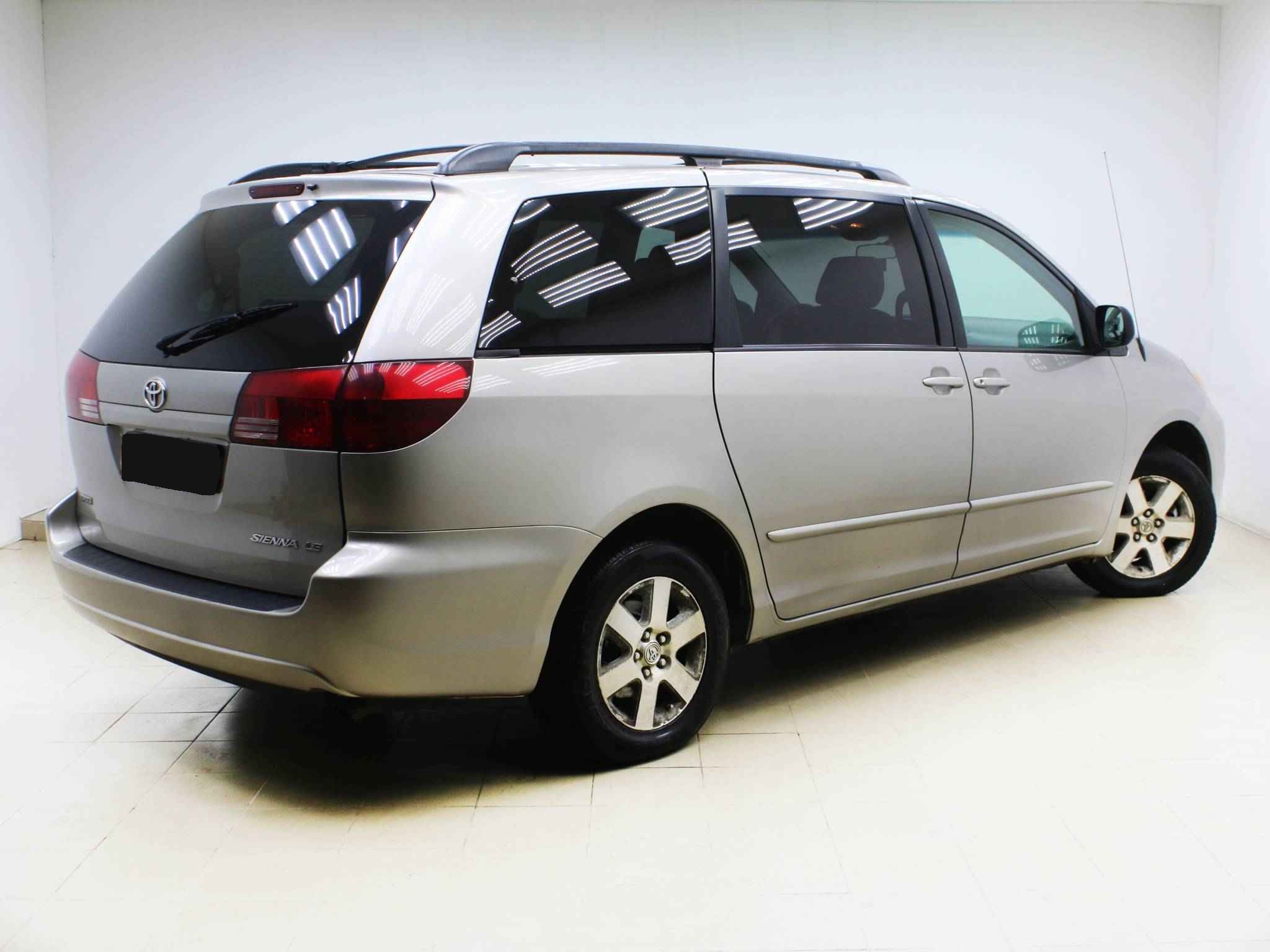 Toyota Sienna, II