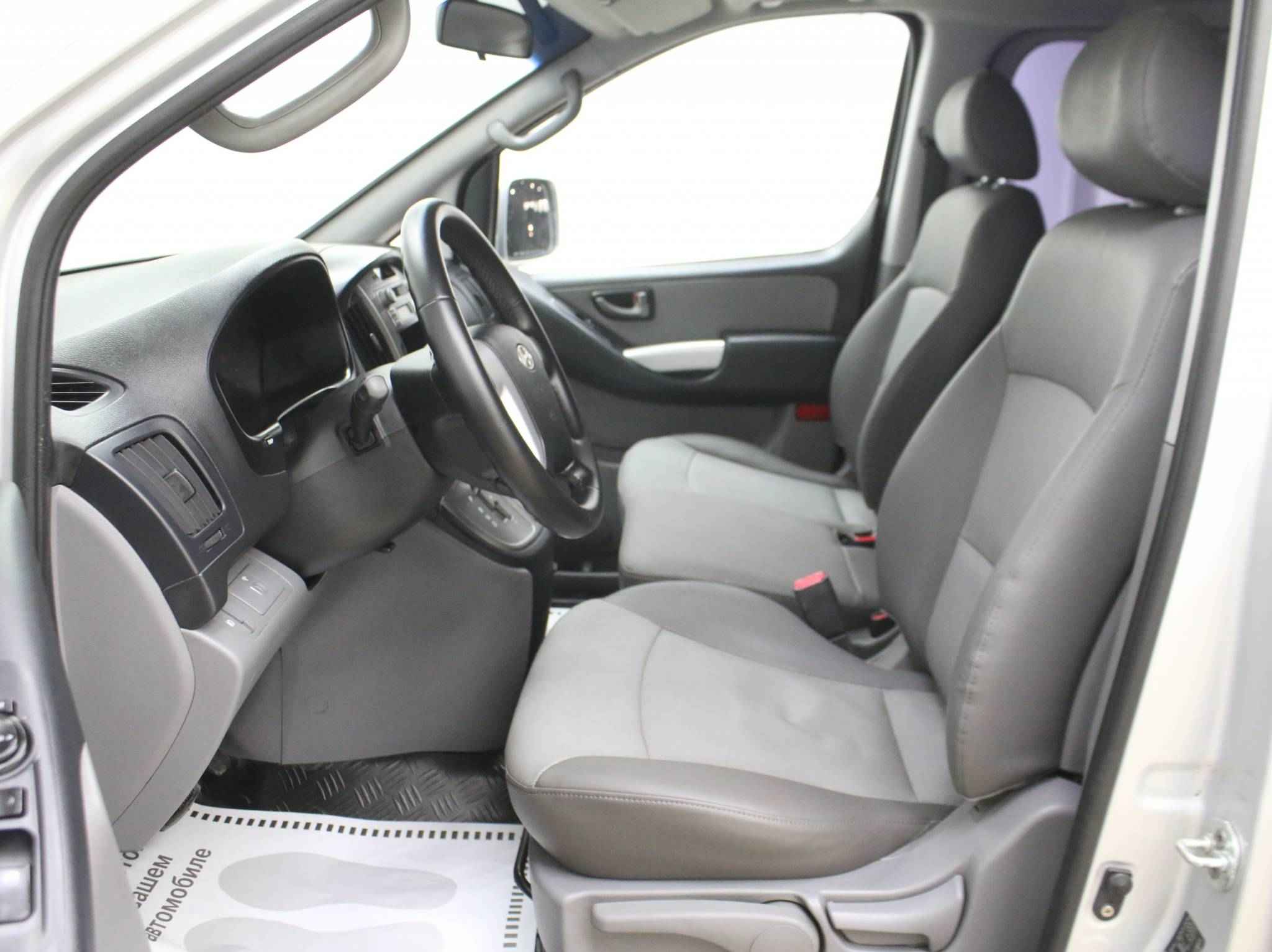 Hyundai Grand Starex, I