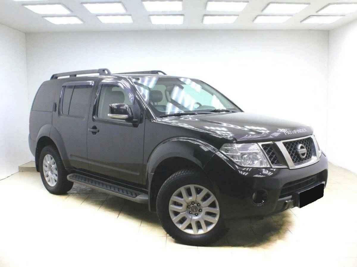 Nissan Pathfinder, III
