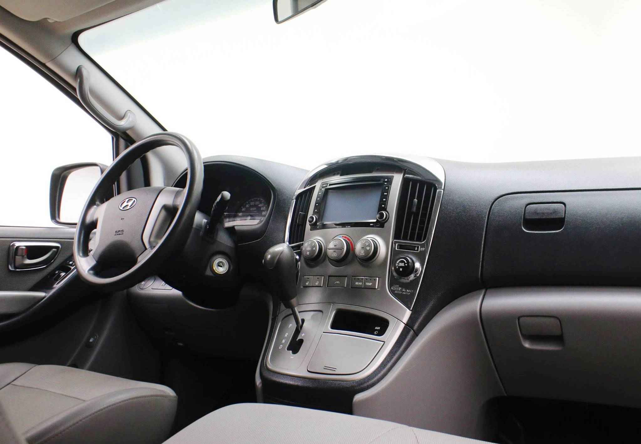 Hyundai Grand Starex, I