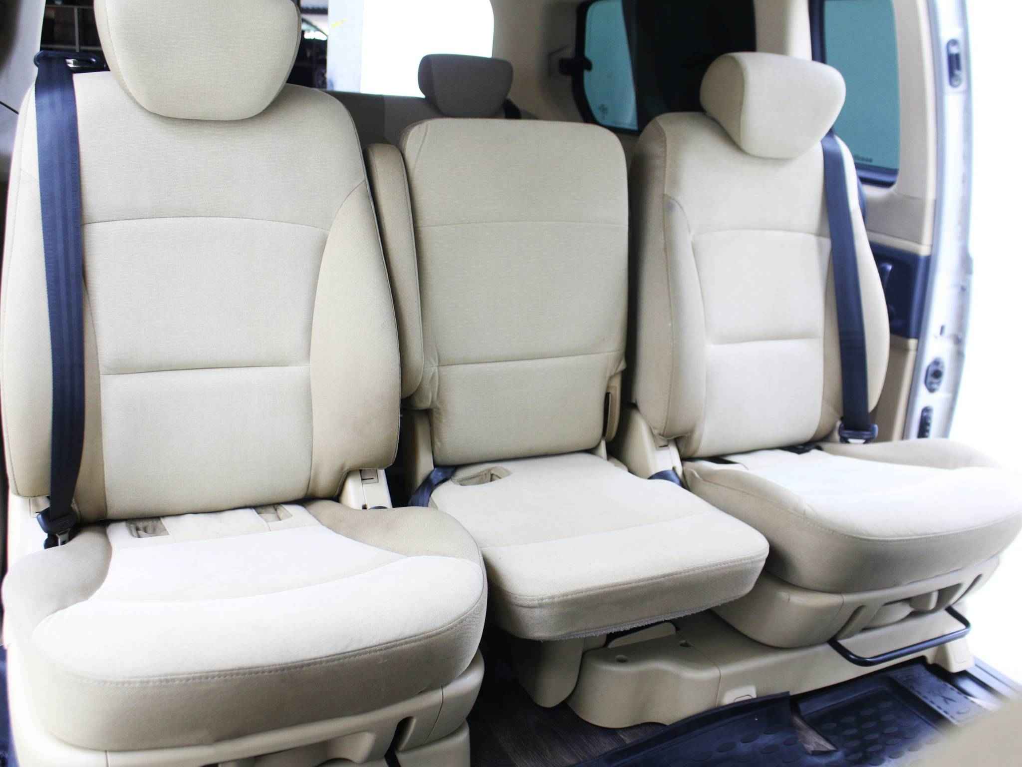 Hyundai Grand Starex, I