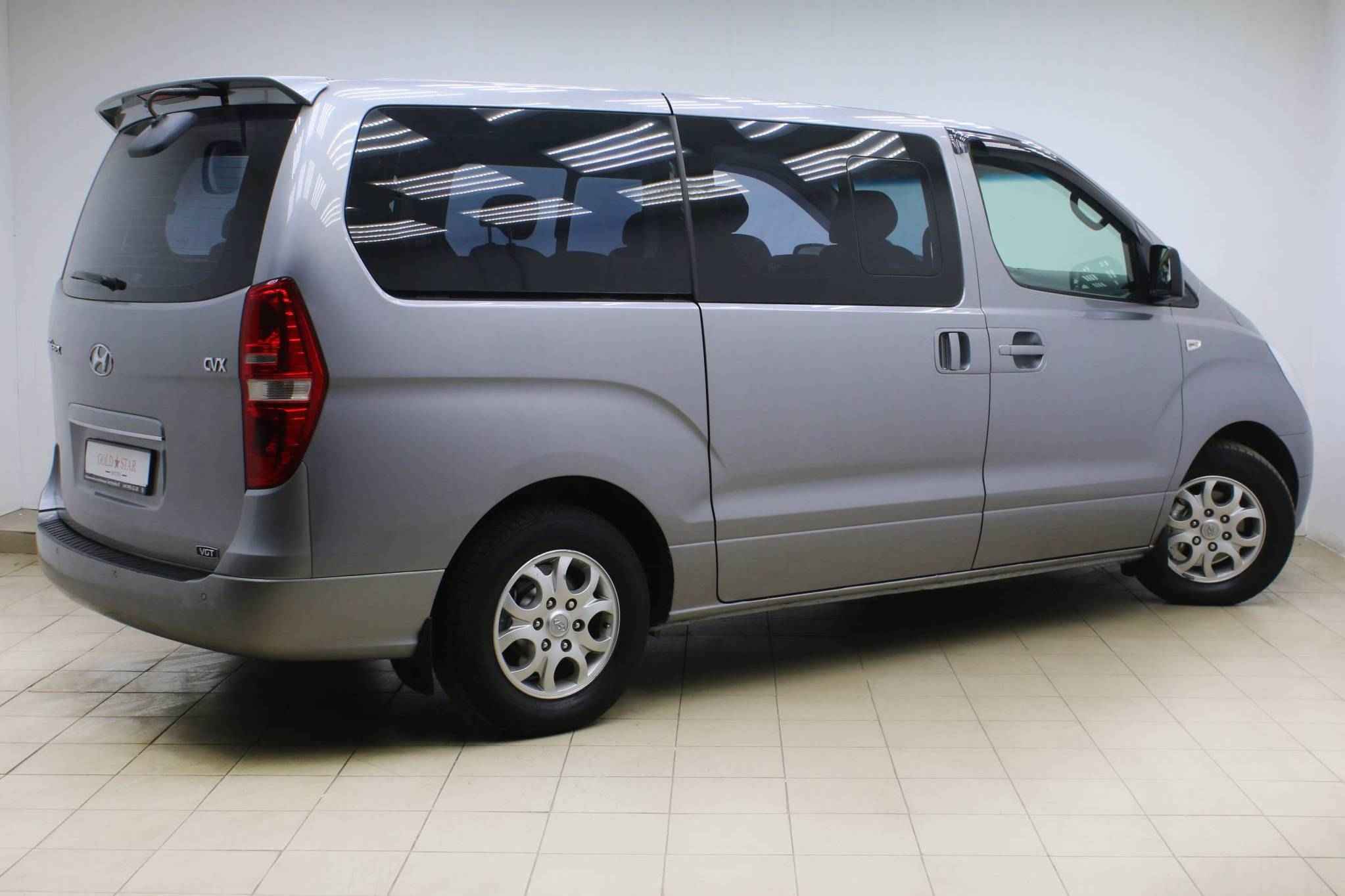 Hyundai Grand Starex, I