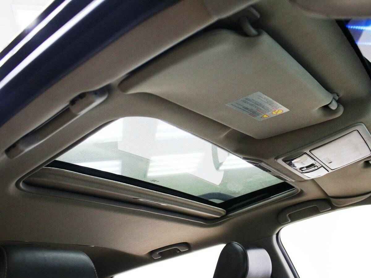 Nissan Pathfinder, III