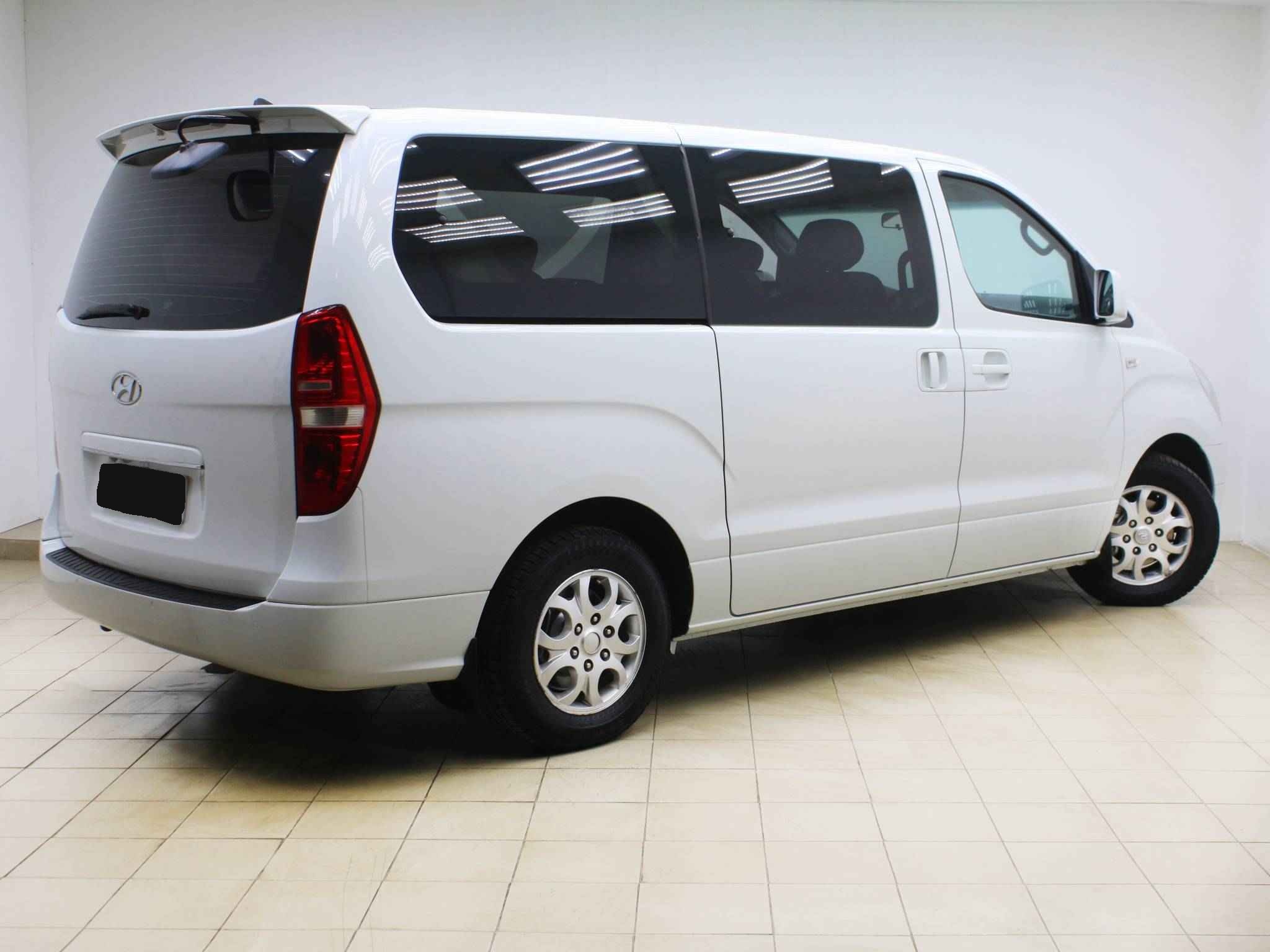 Hyundai Grand Starex, I