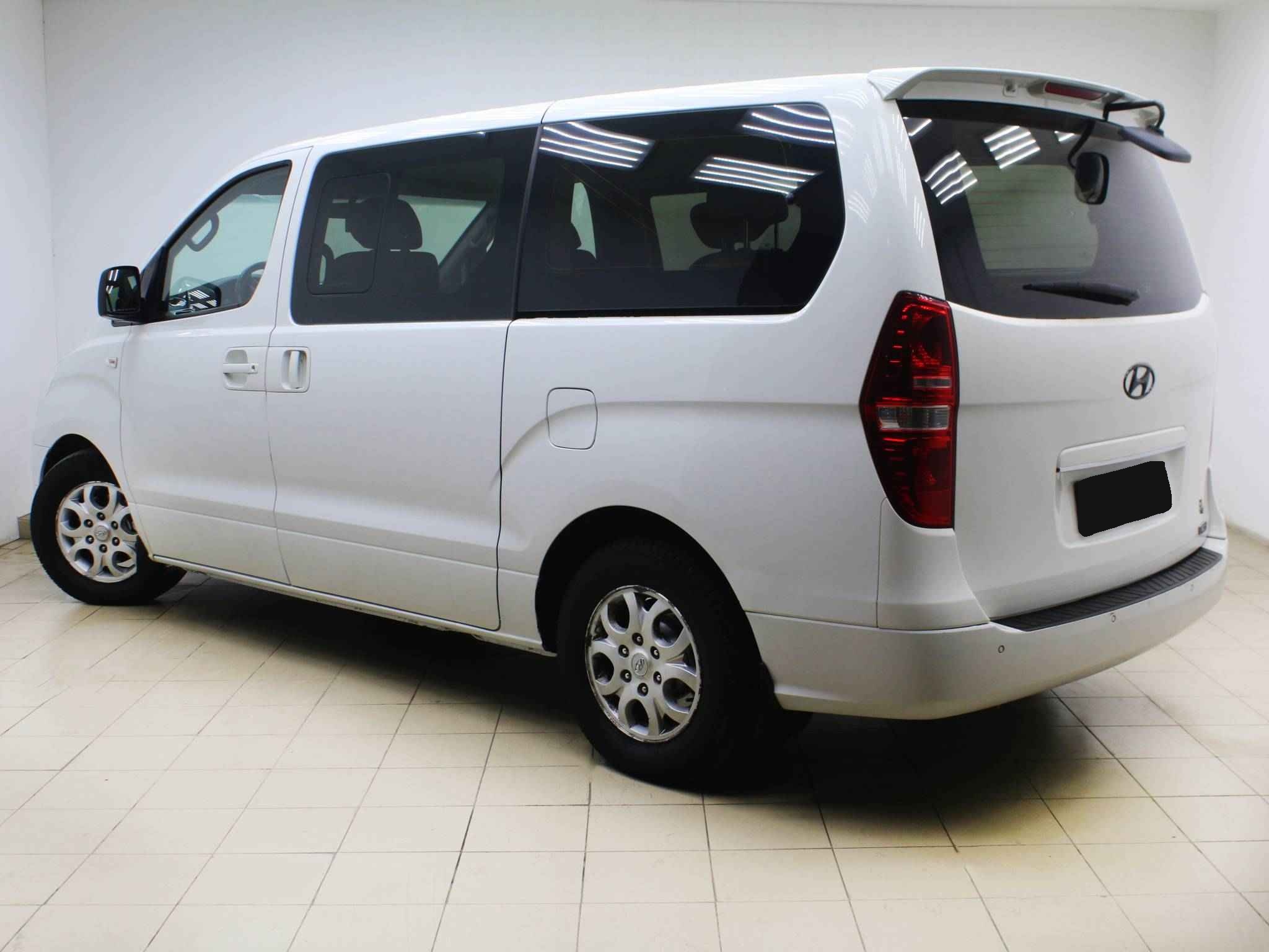 Hyundai Grand Starex, I